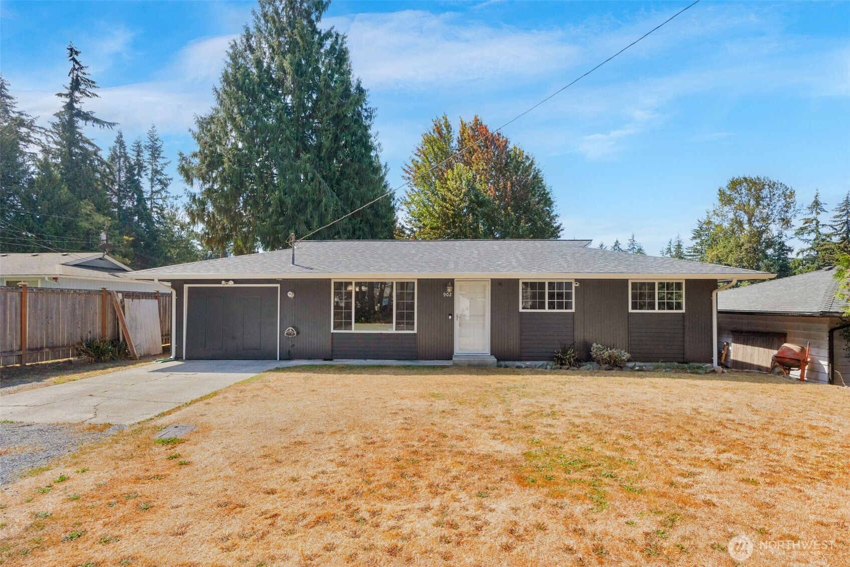 902 Peters Place — photo