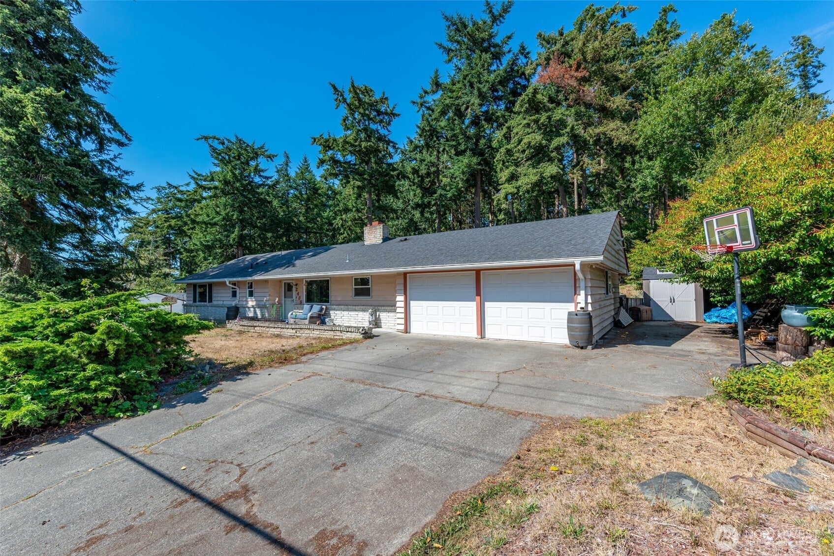 2439 Loerland Lane — photo