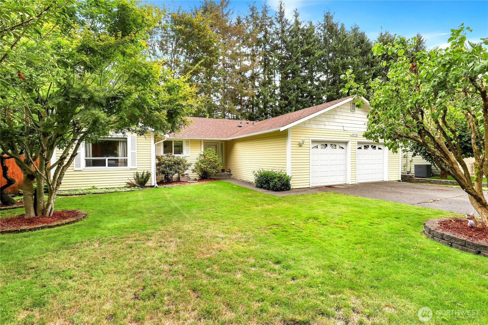 4320 Wellington Loop SE — photo