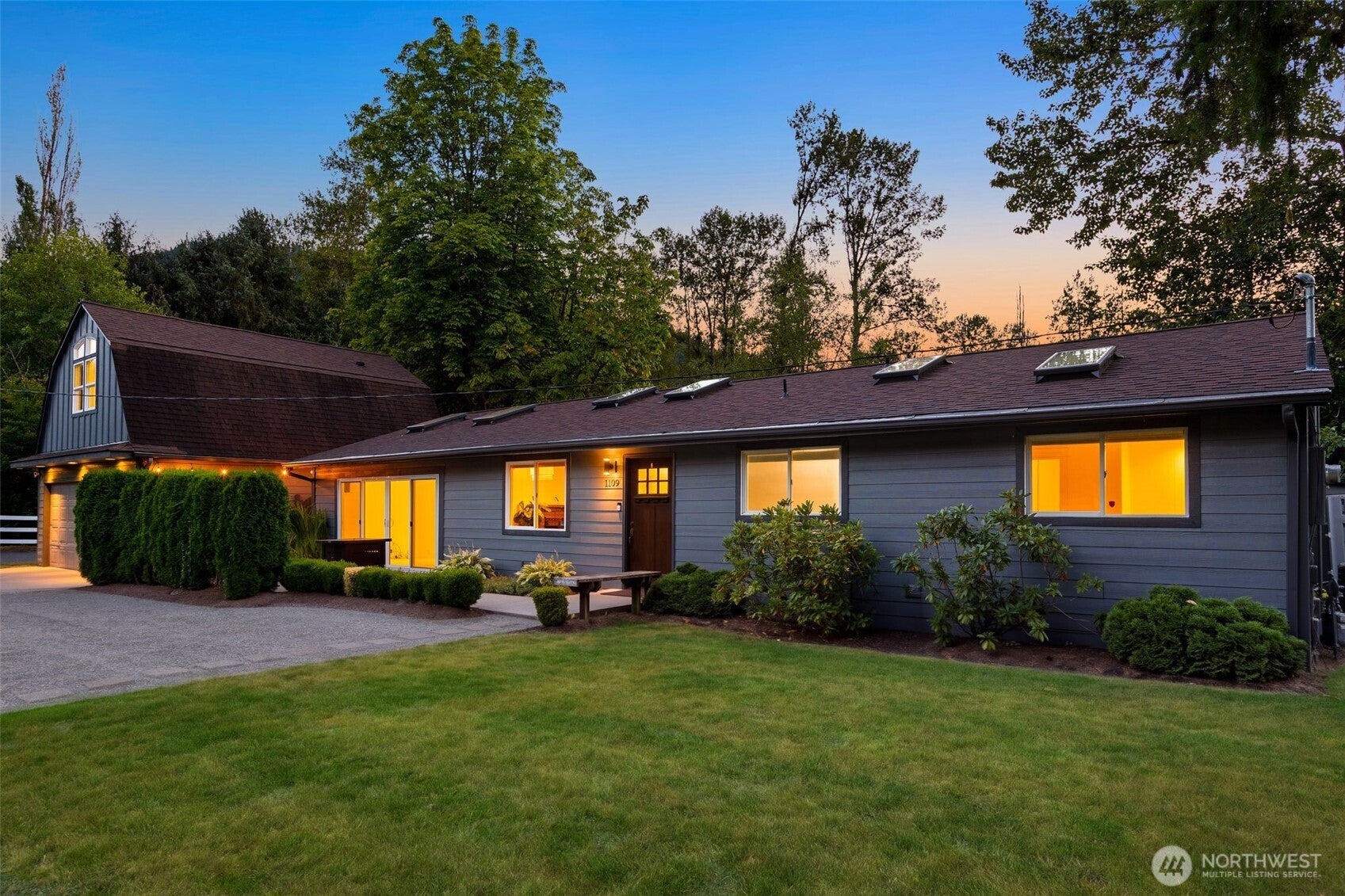 1109 Lewis Lane SE — photo