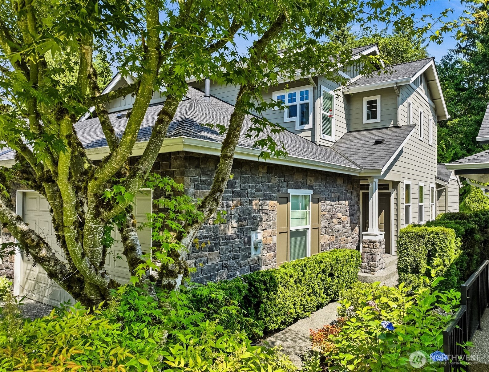 12026 Big Leaf Way NE — photo