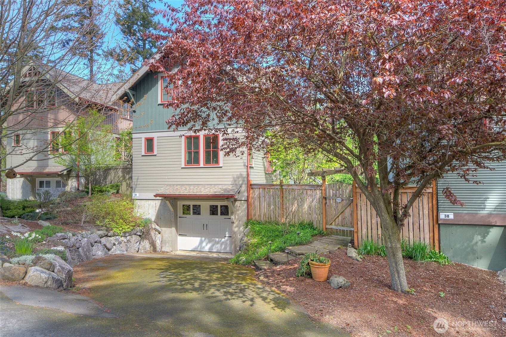 44 Bright Water Lane — photo