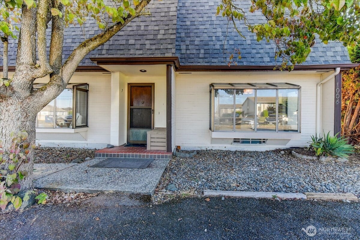1004 Columbia Avenue 7 — photo
