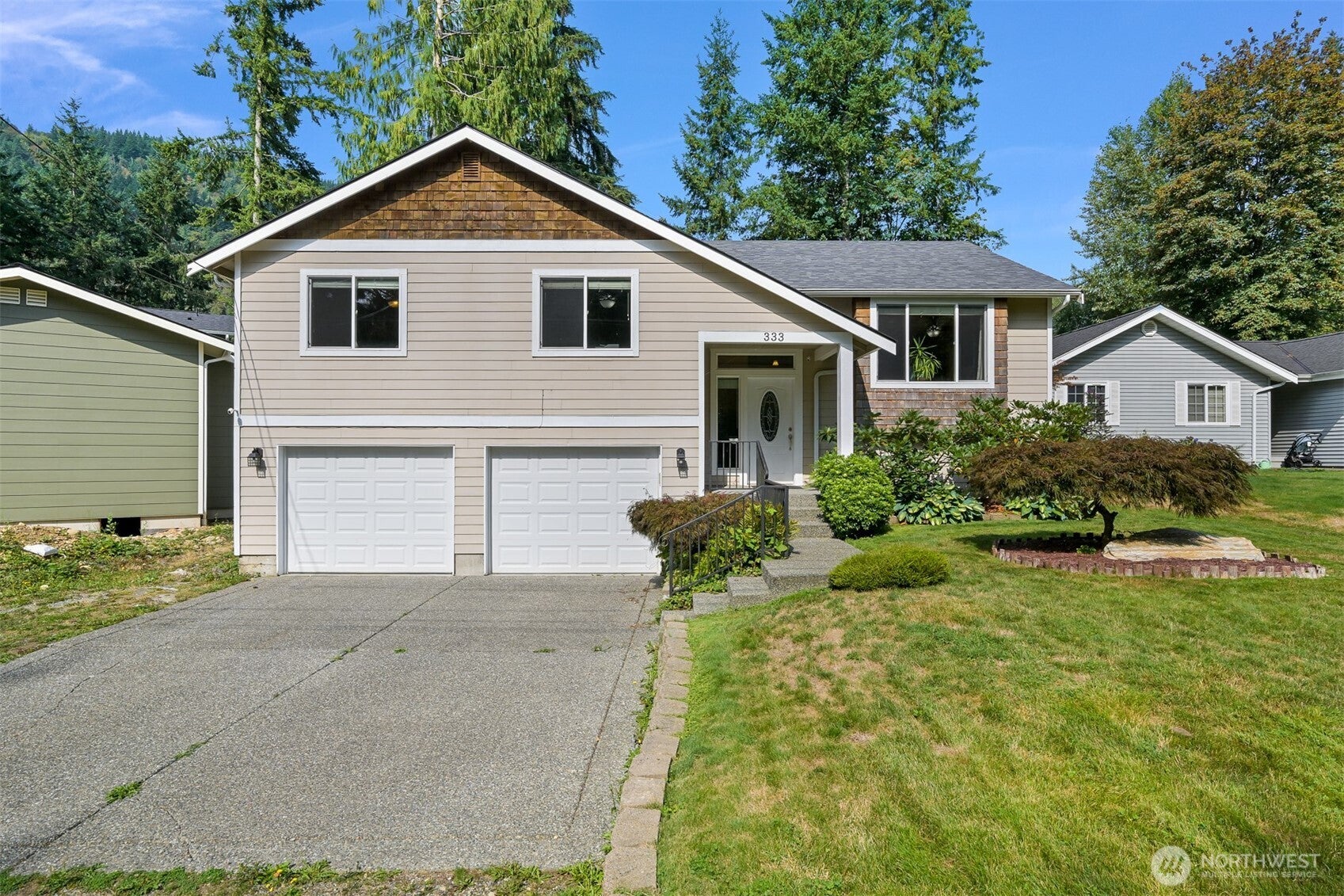 333 Lakeside Drive — photo