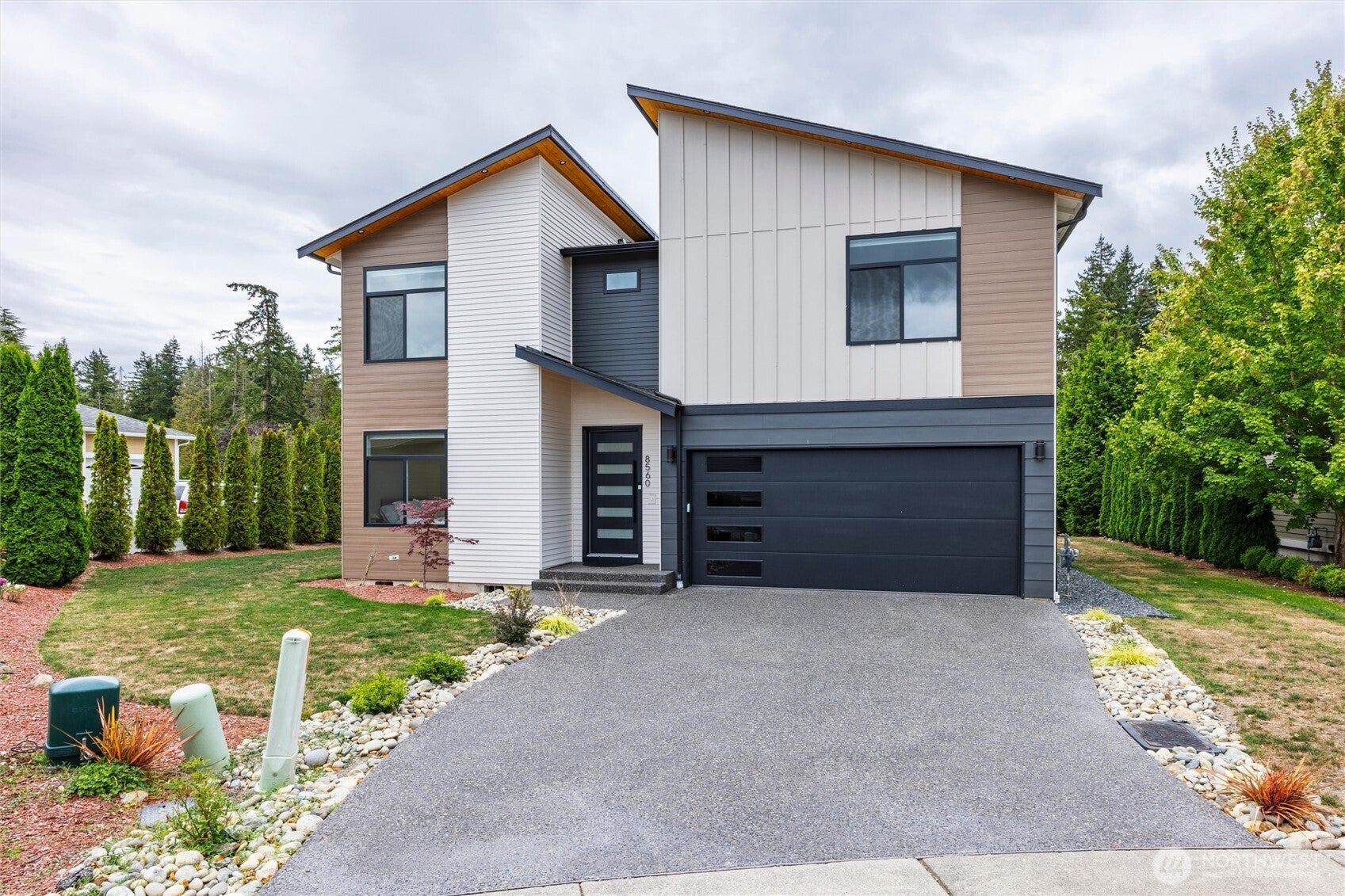 8560 Siena Court — photo