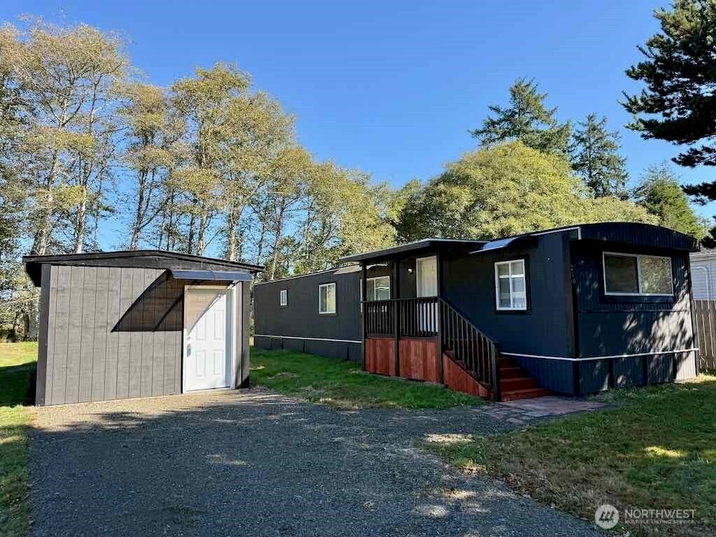 210 E Rain Street — photo