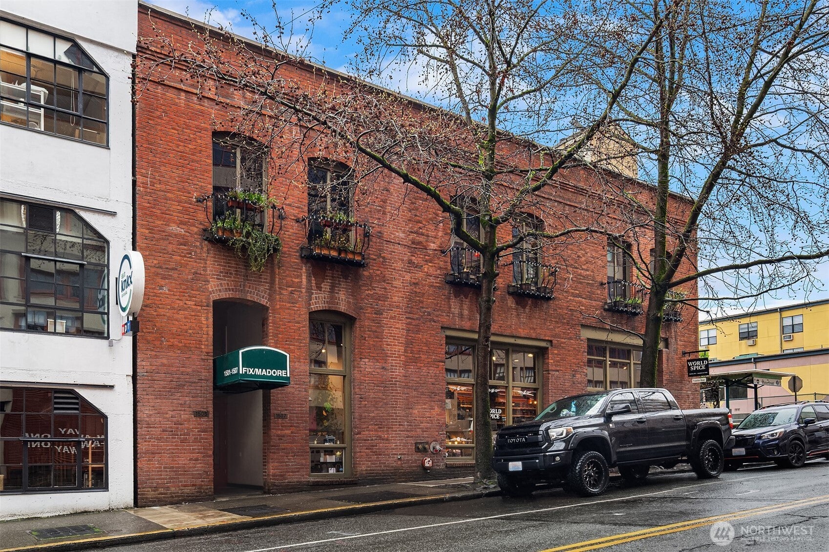 1507 Western Avenue R201 — photo