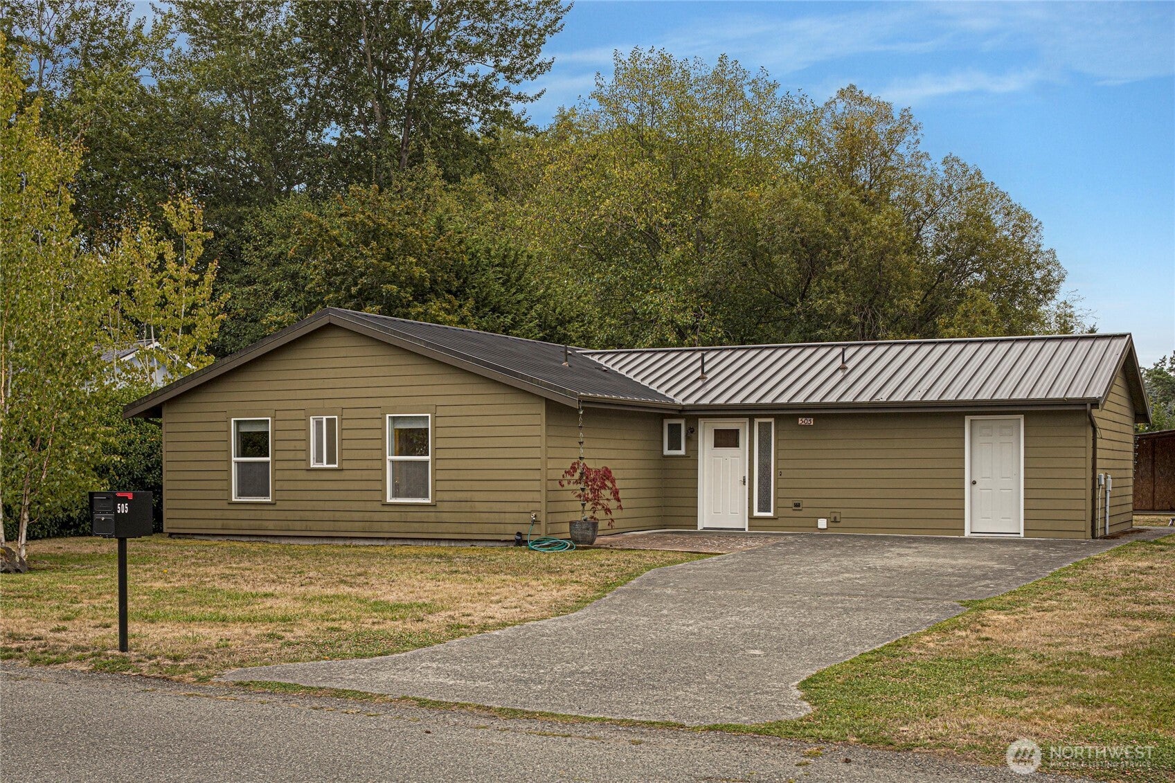 505 Rose Lane — photo