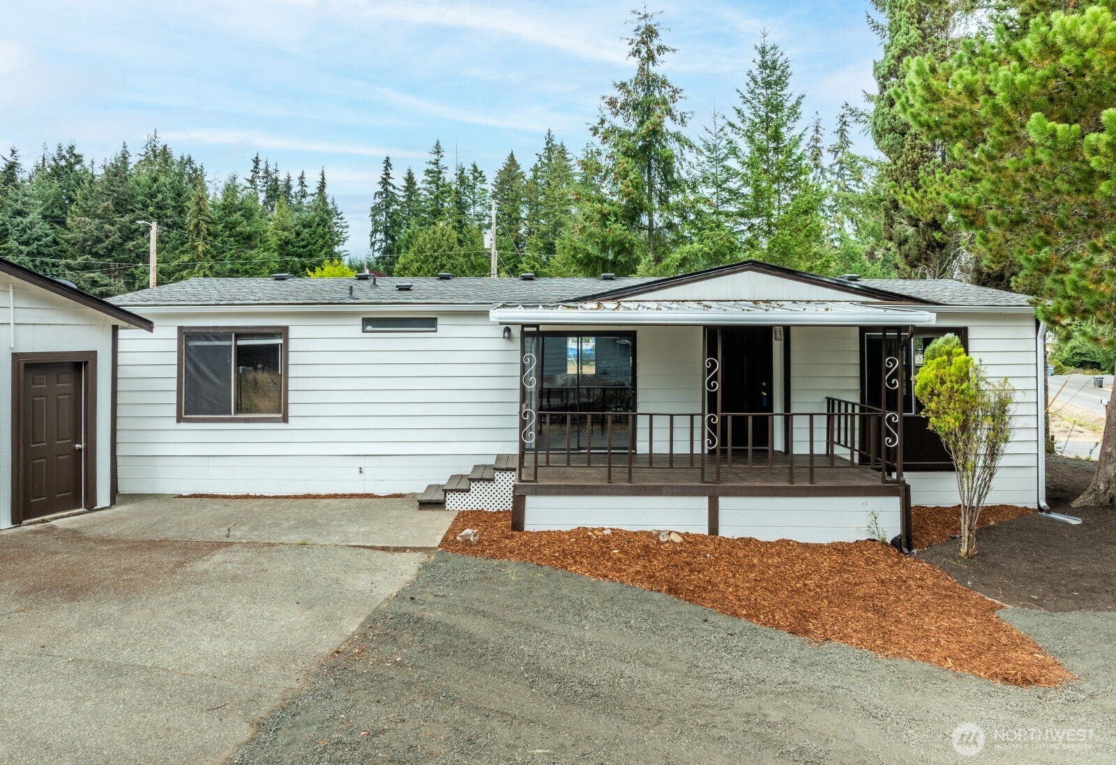2050 E Timberlake West Drive — photo