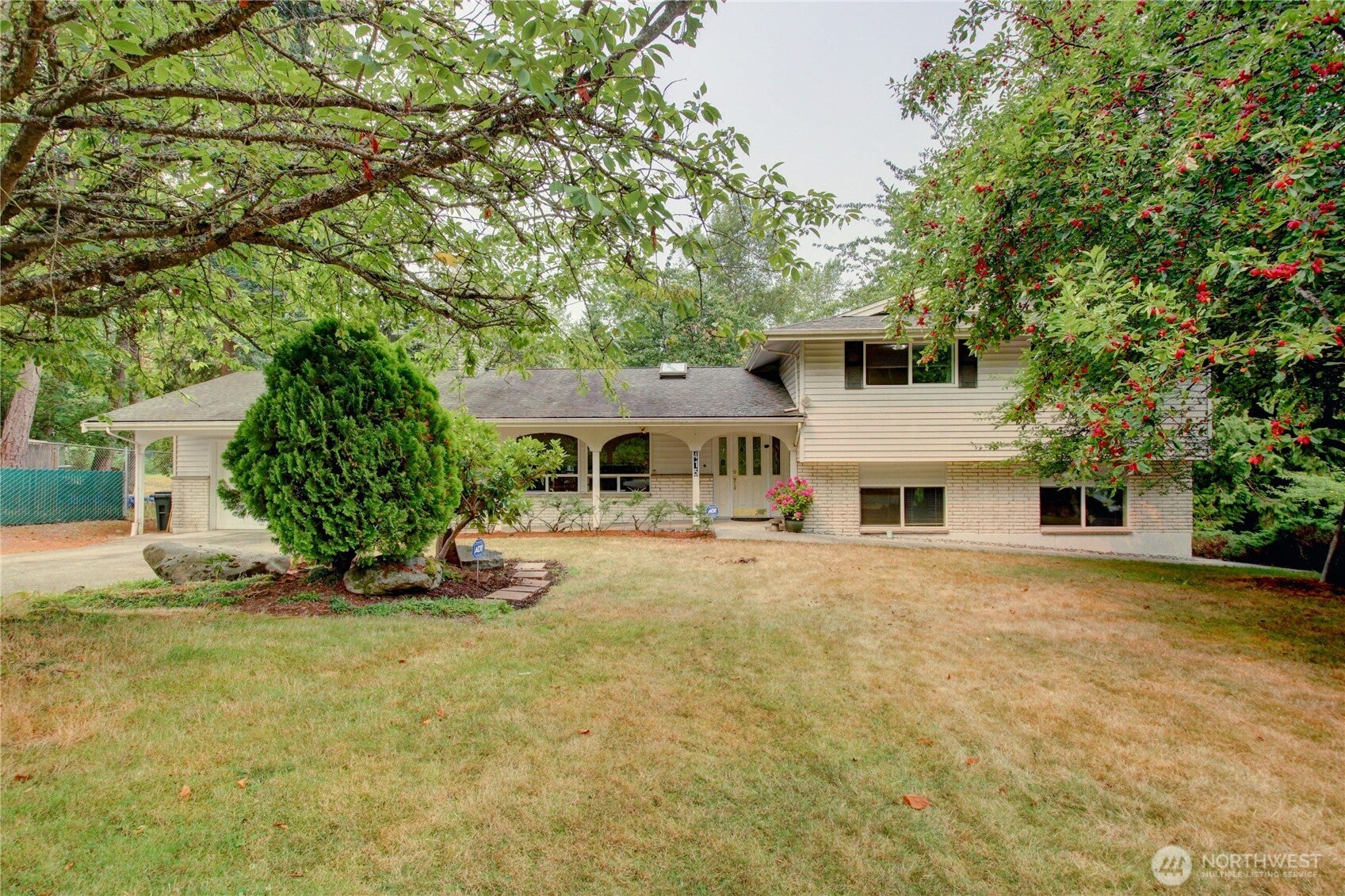 415 Manito Drive — photo