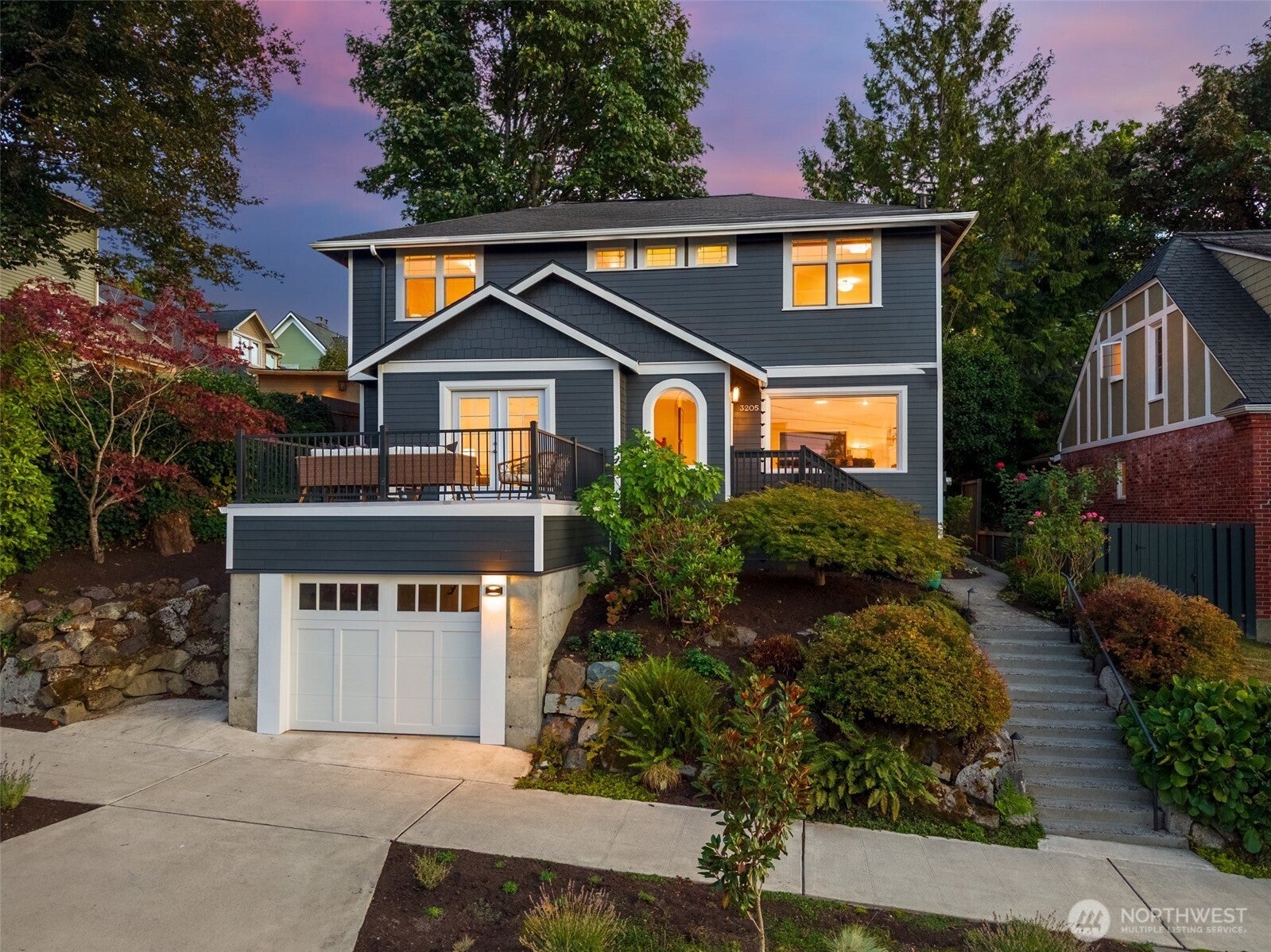 3205 E Pine Street — photo