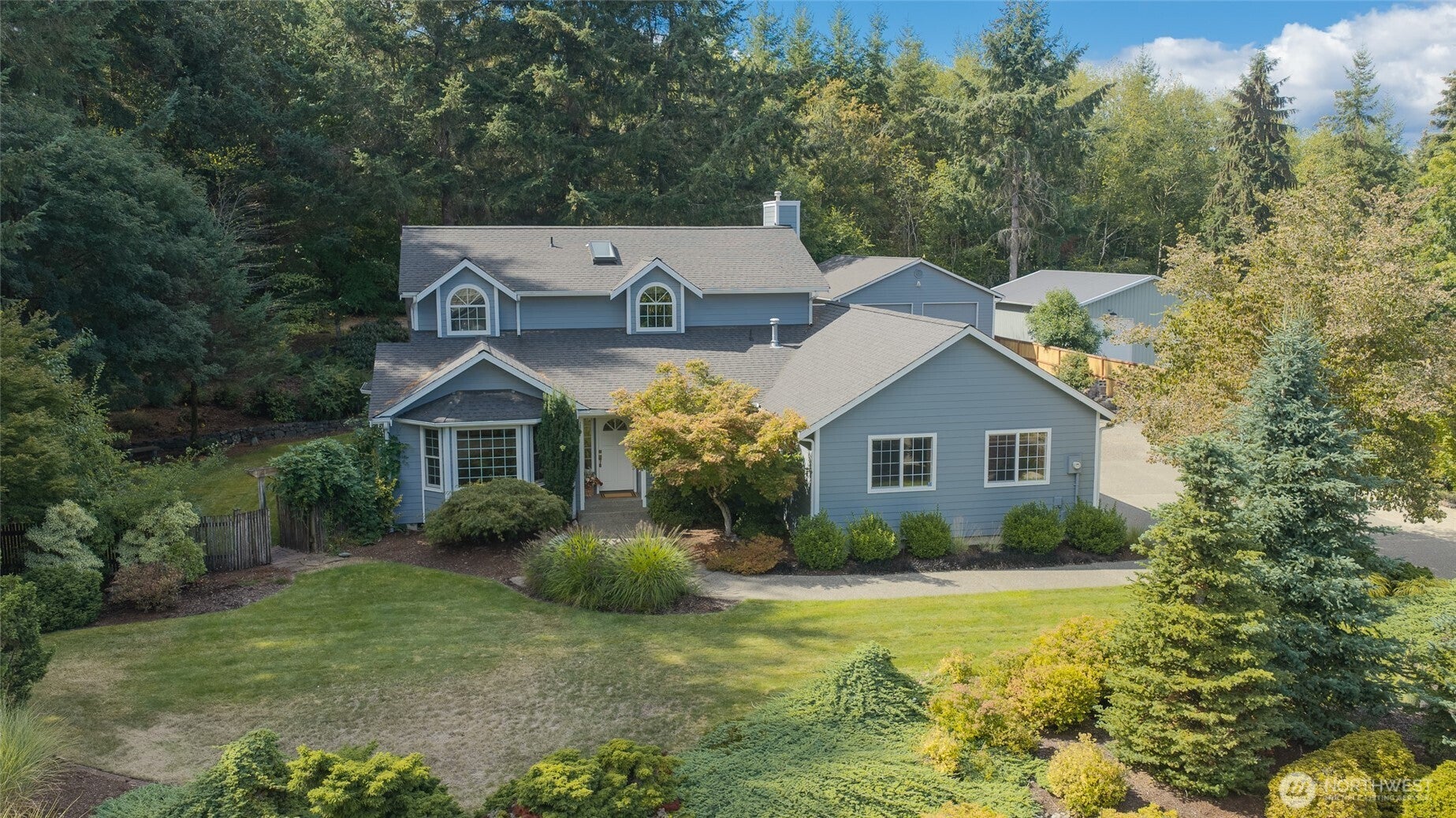 7139 Deerfield Park Drive NE — photo