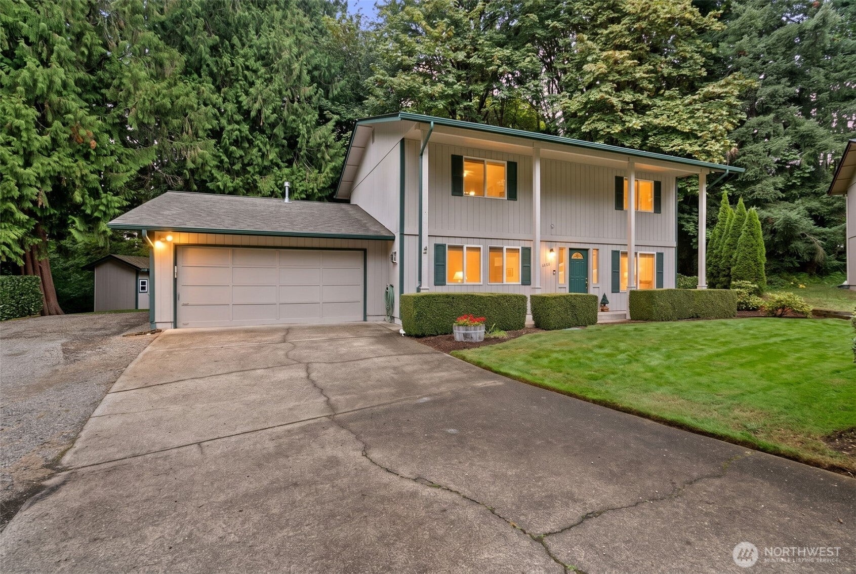 6607 Foster Drive SW — photo