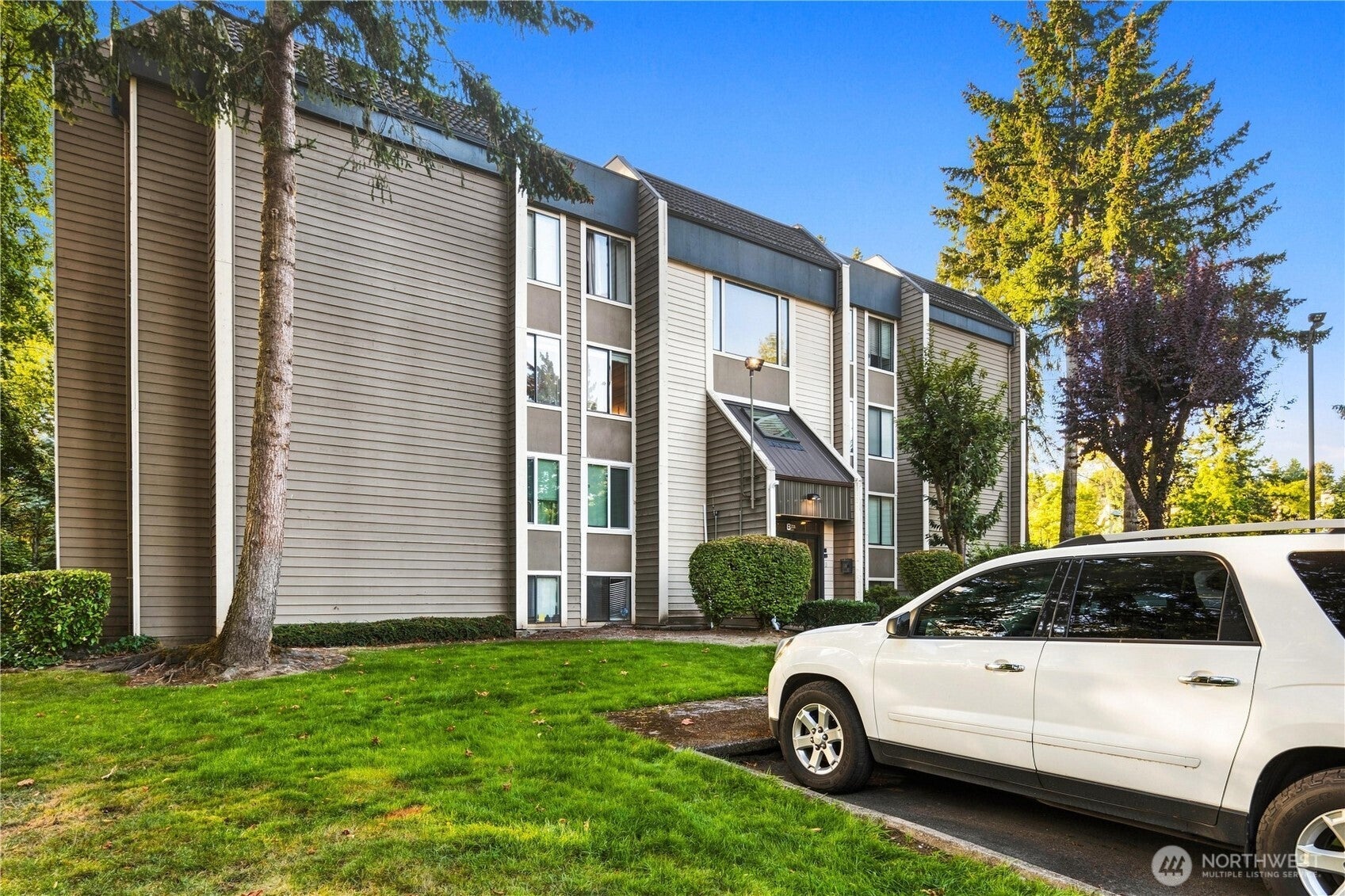 701 SW 5th Court B301 — photo