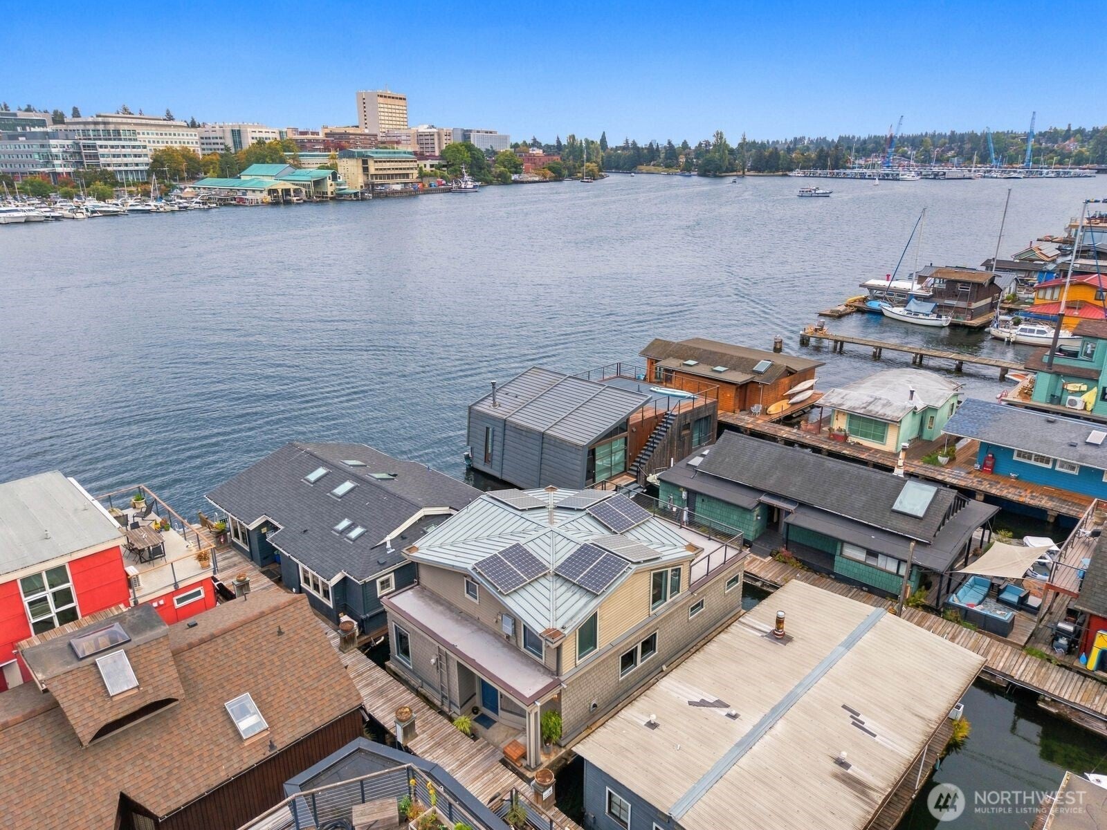 3146 Portage Bay Place E N — photo