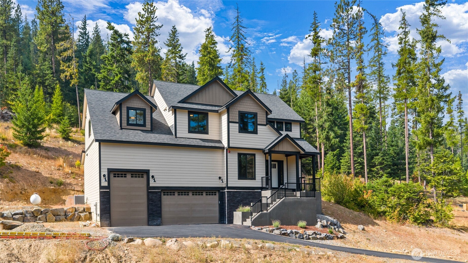 660 Stone Ridge Drive — photo