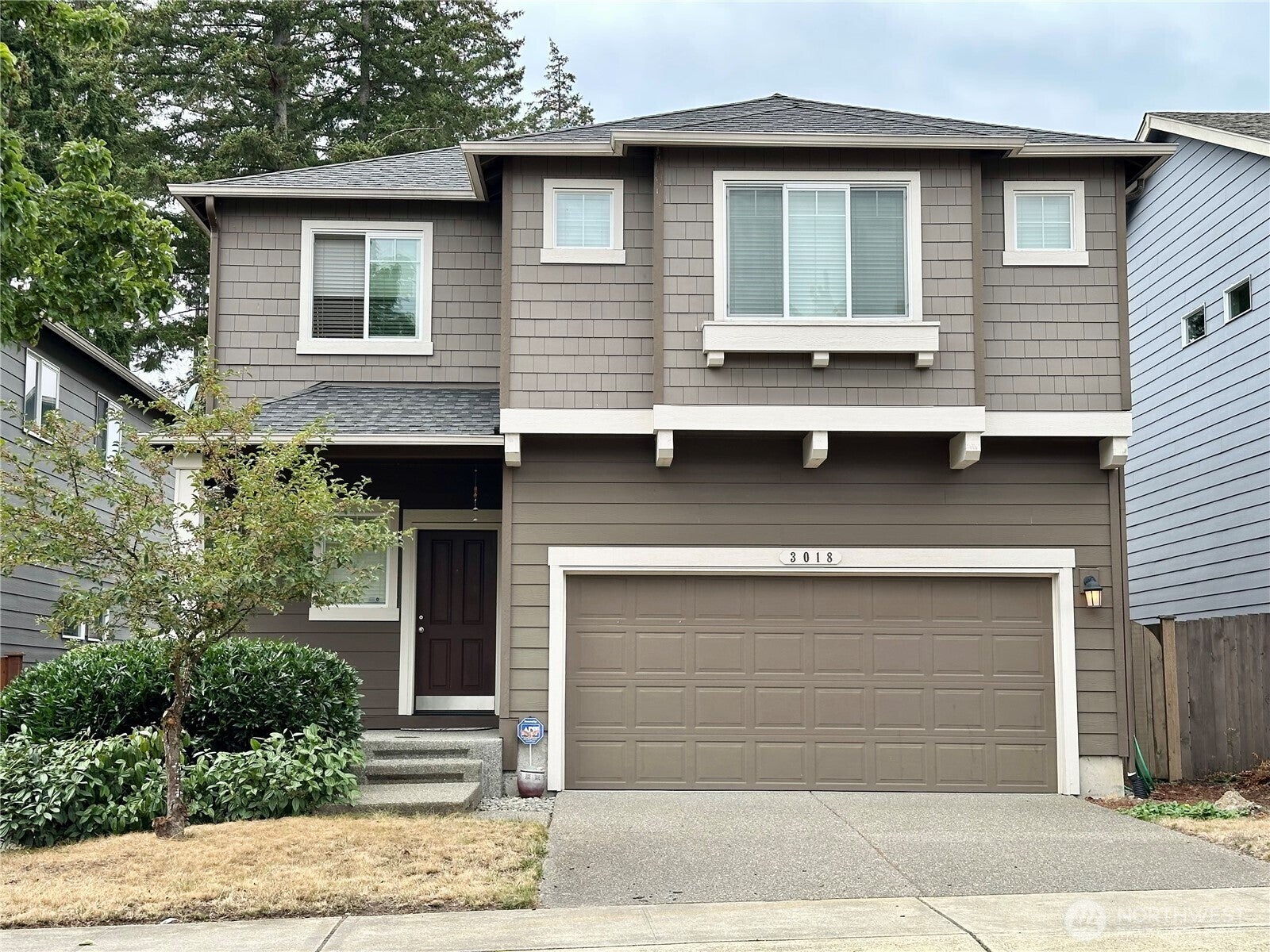 3018 Eagle Loop NE — photo