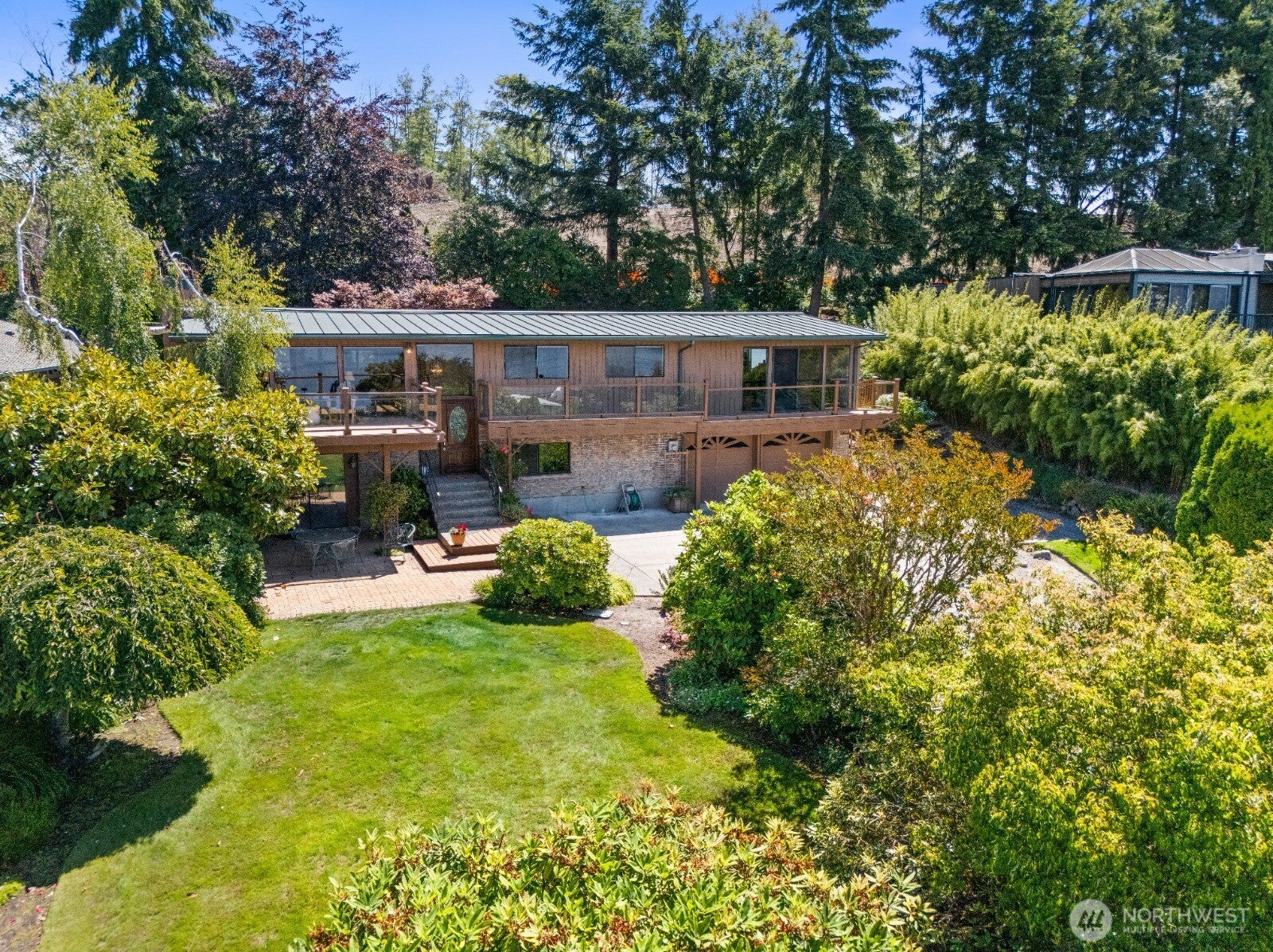 5937 Scenic Drive NE — photo