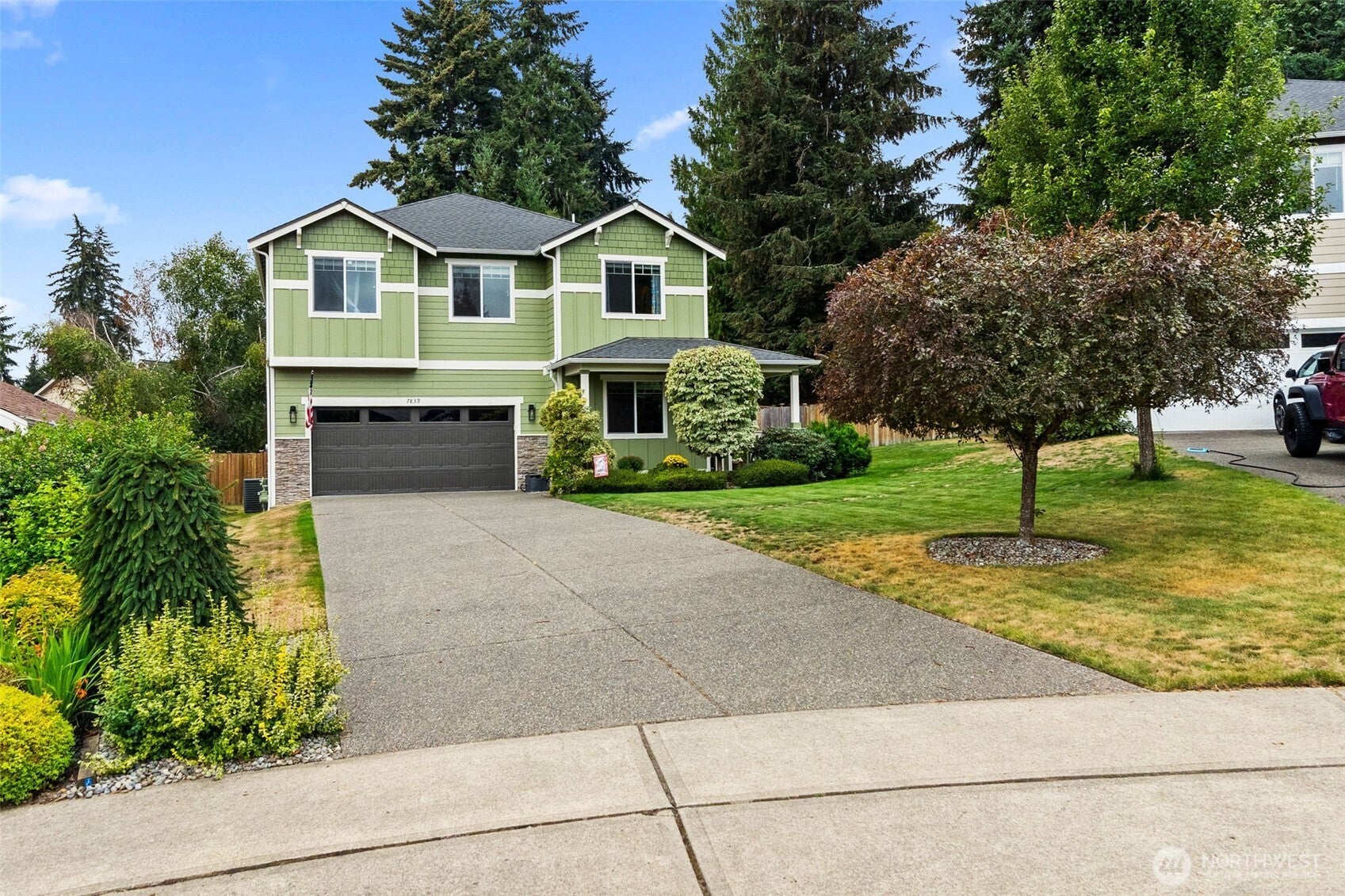 7839 Riverview Court SE — photo