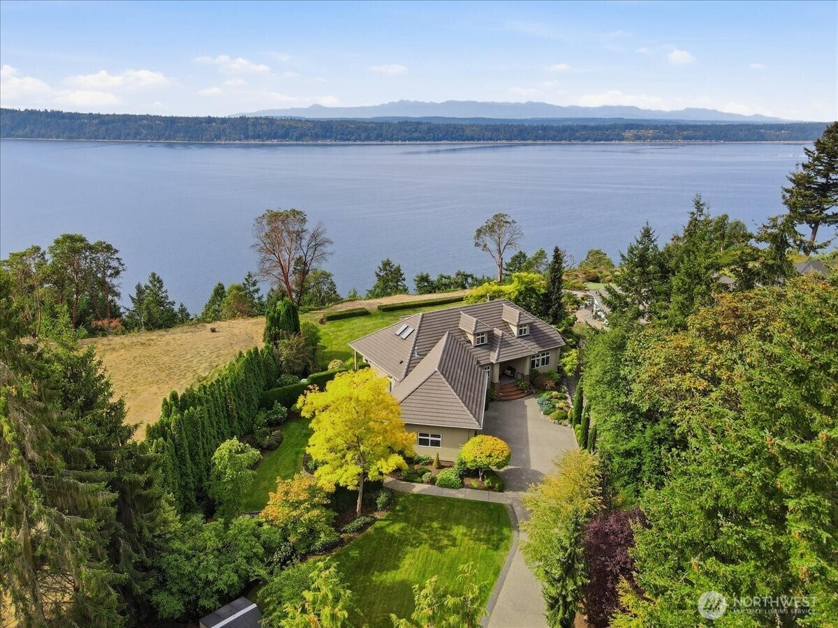 13002 Marine Drive — photo