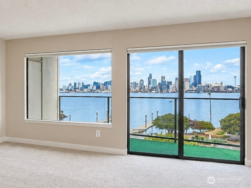 1301 Harbor Ave SW #308 — photo