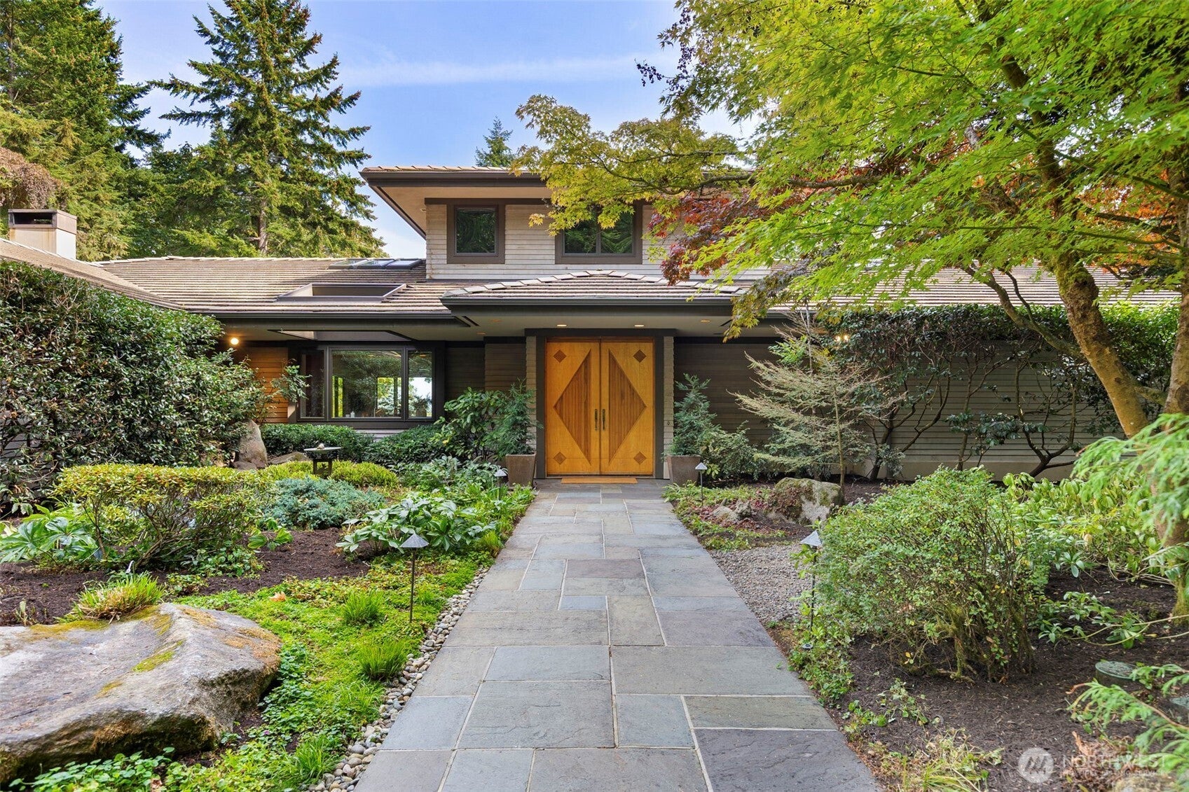 11044 NE Boulder Place — photo