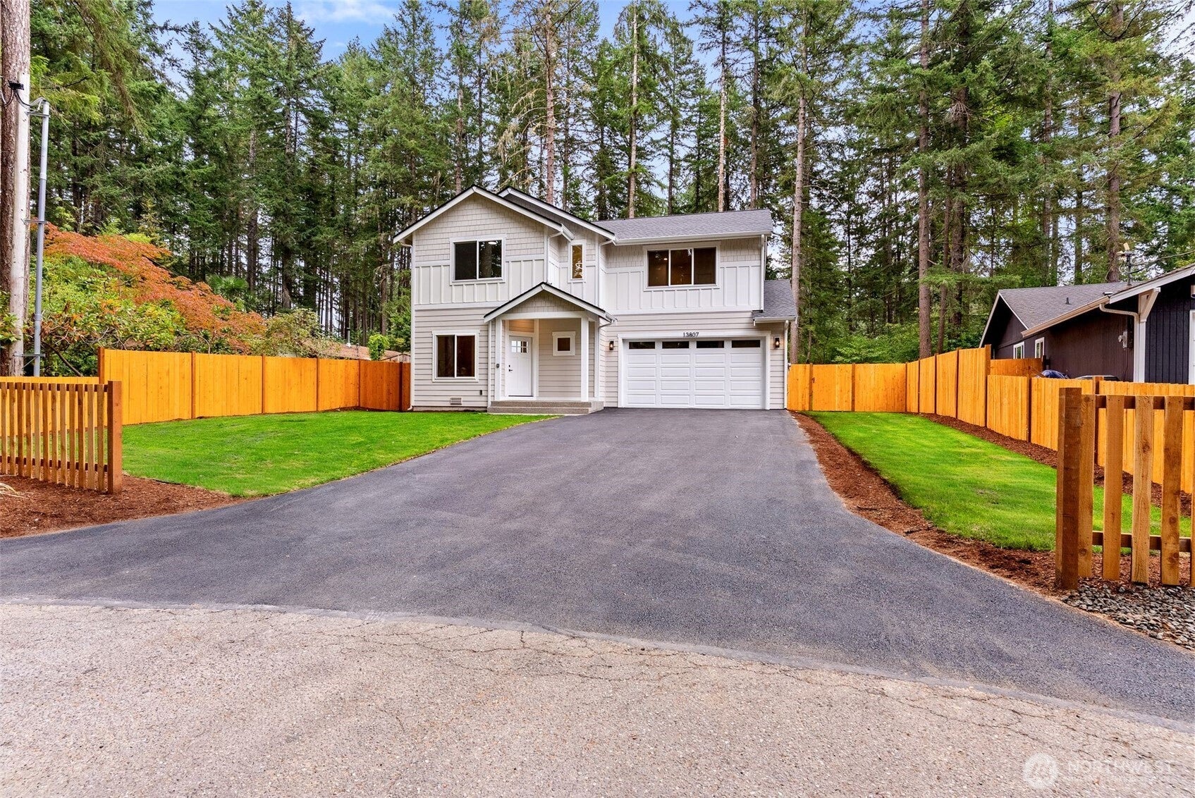 13807 Pinehurst Lane NW — photo