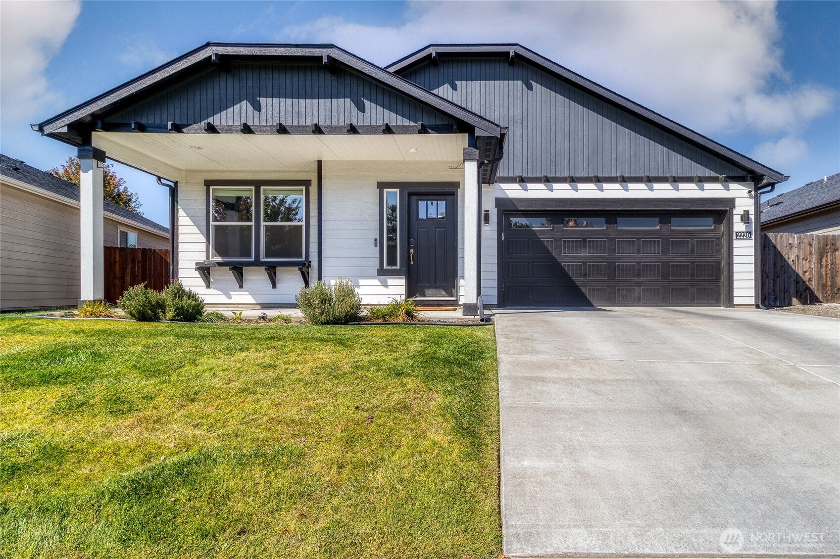 2220 Leonard Drive — photo