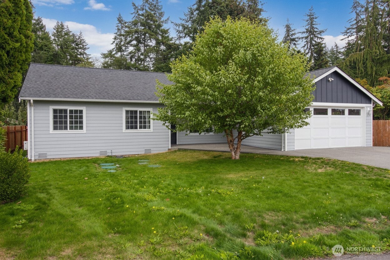 379 Piper Way — photo