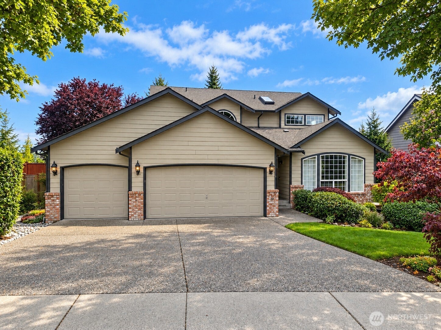 5119 Nathan Loop SE — photo
