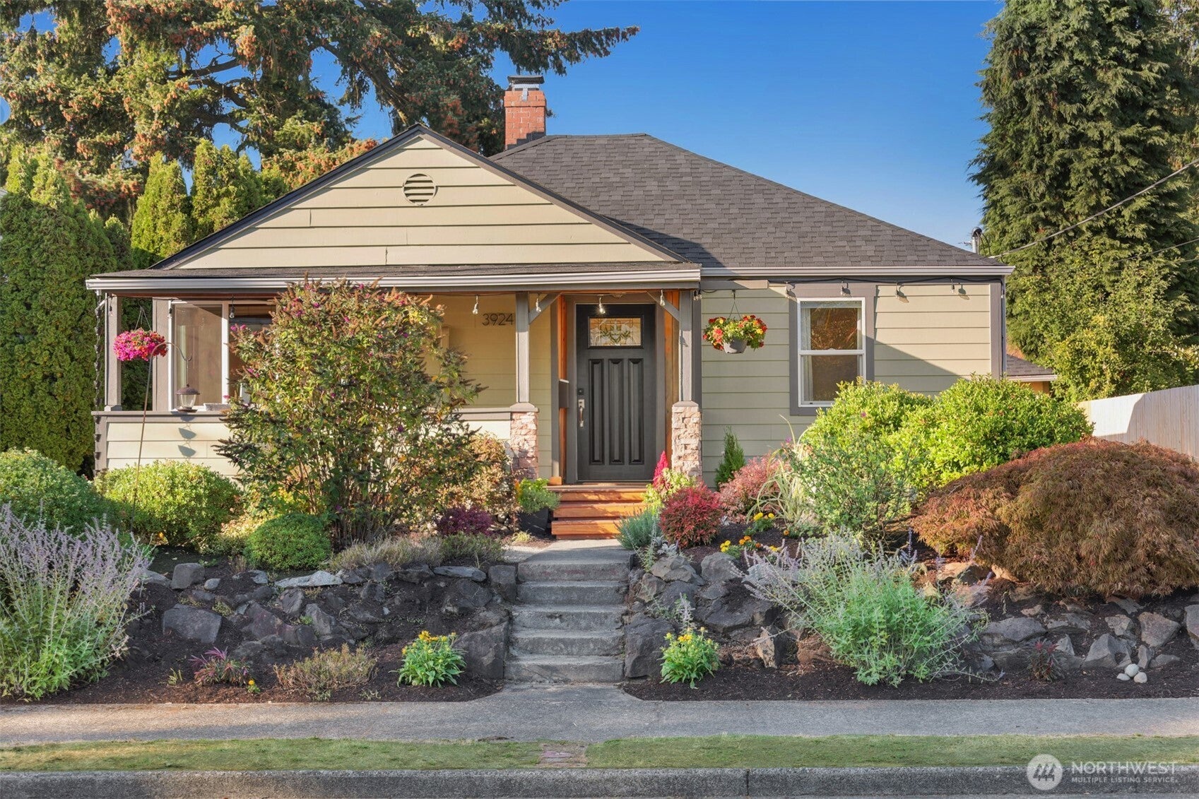 3924 SW Holden Street — photo