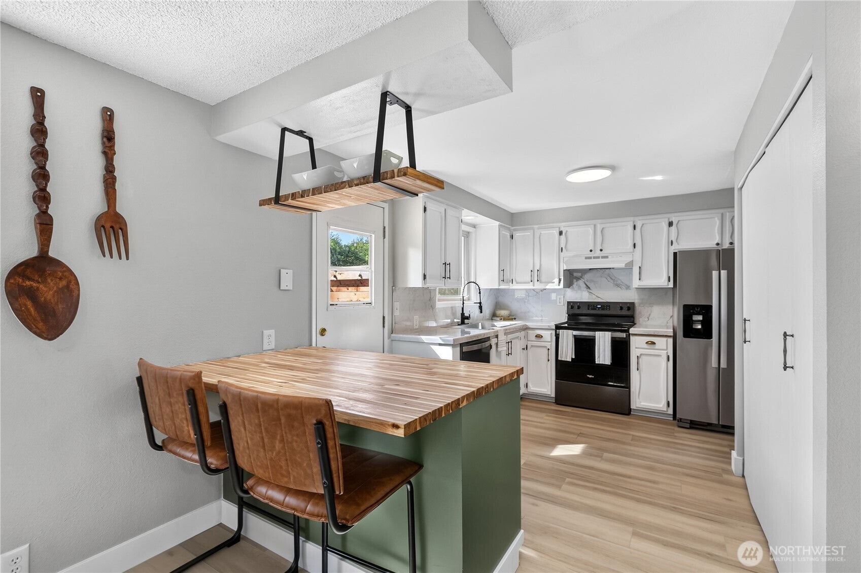 4165 Cougar Road — photo
