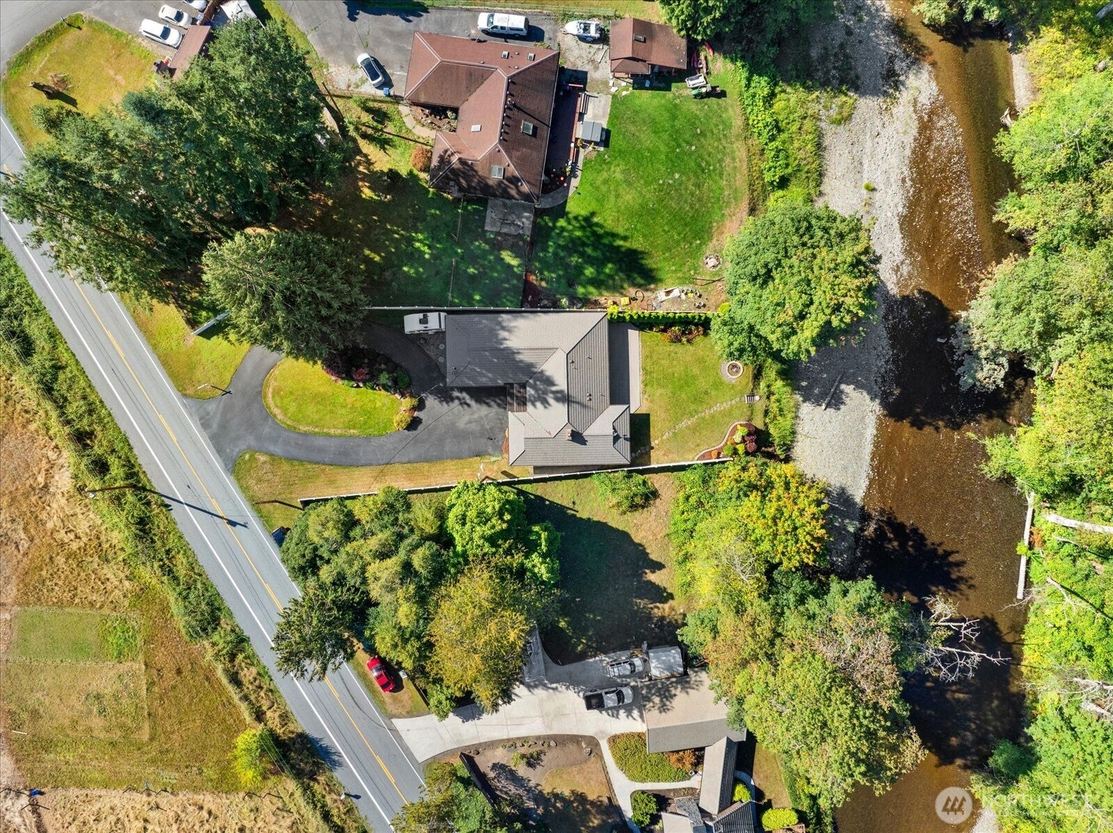 628 Russell Road — photo