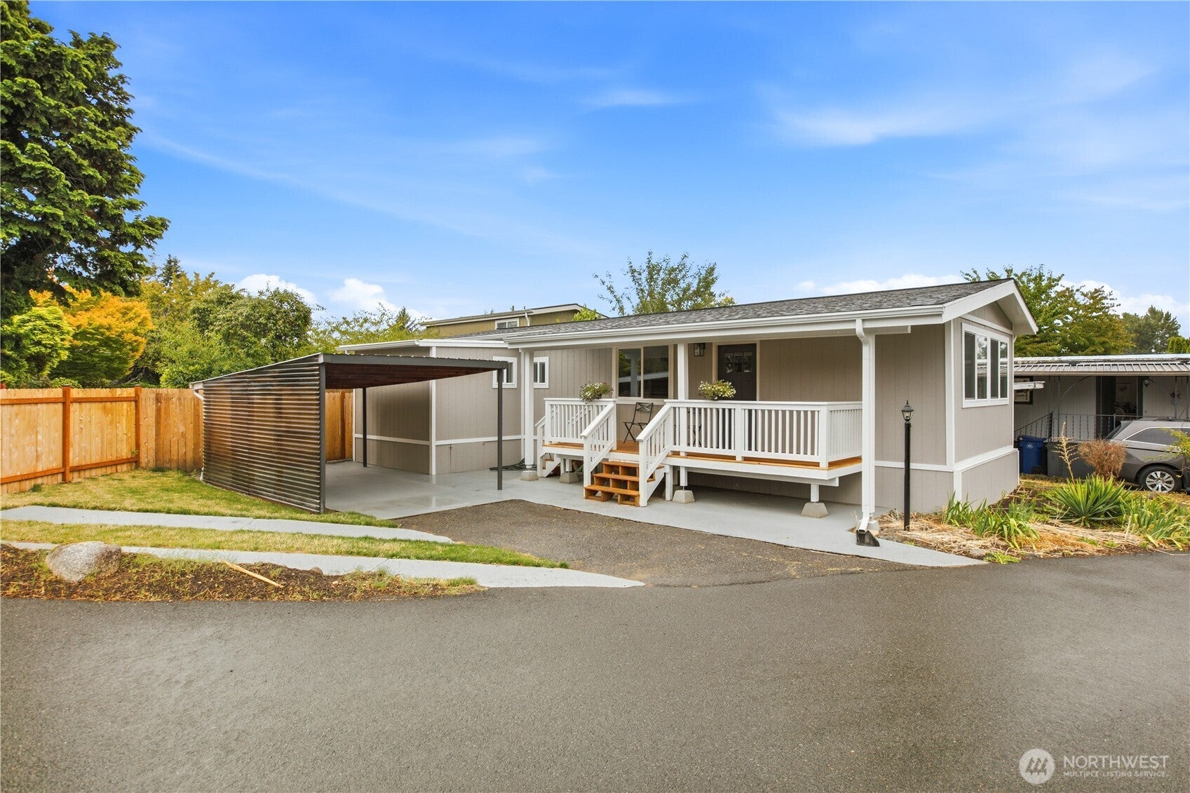 14322 Admiralty Way 31 — photo