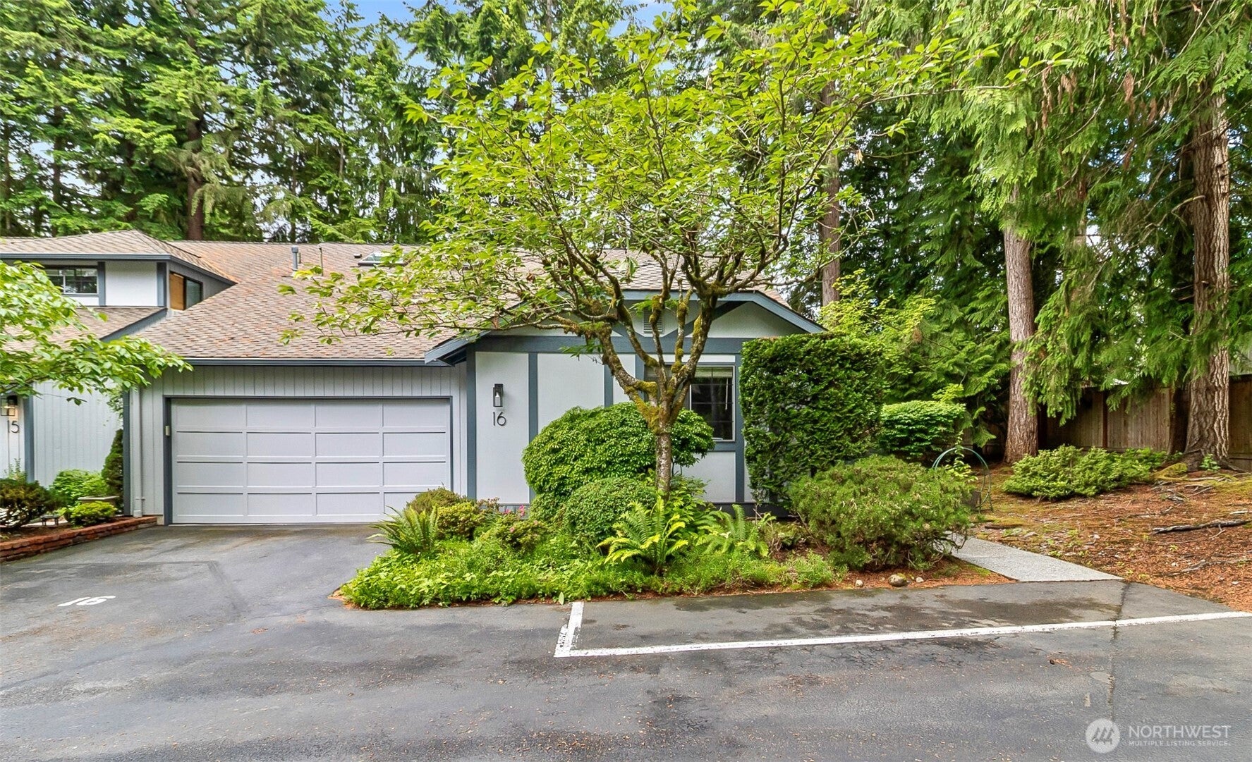1805 Village Green Drive 16 — photo