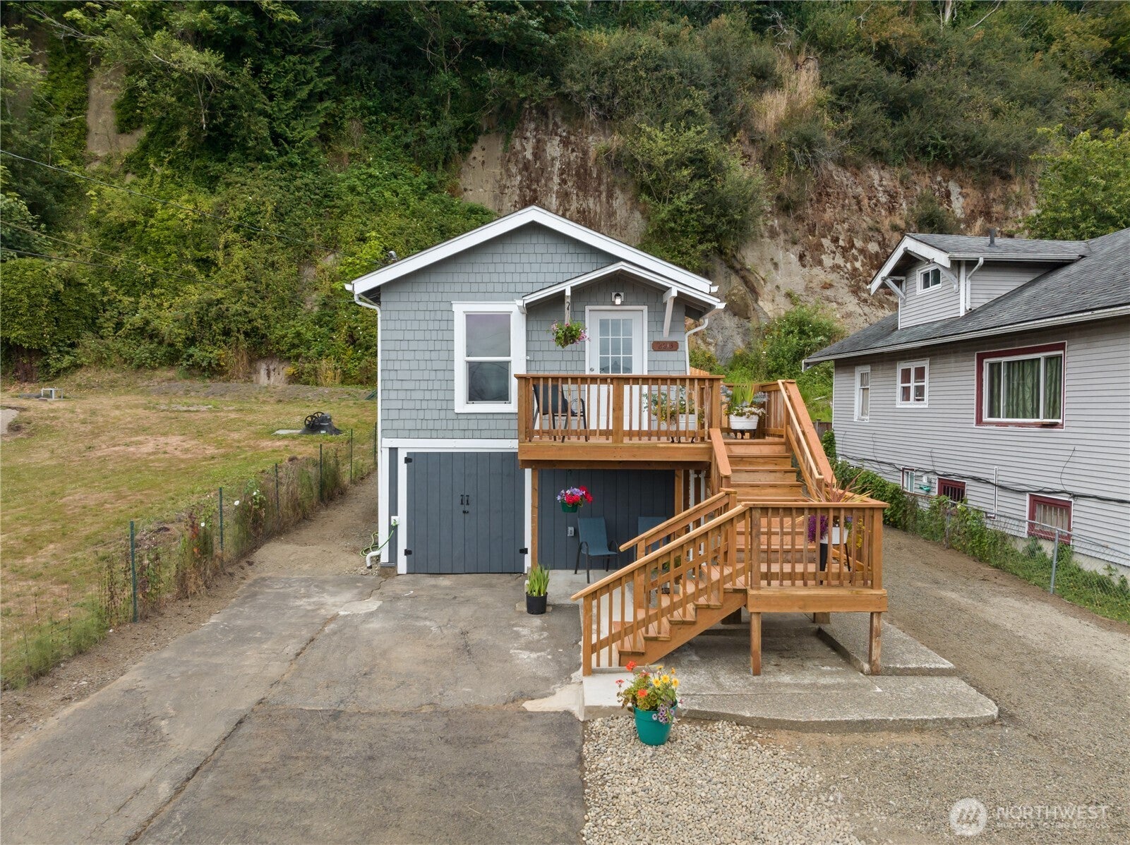 2613 Queets Avenue — photo