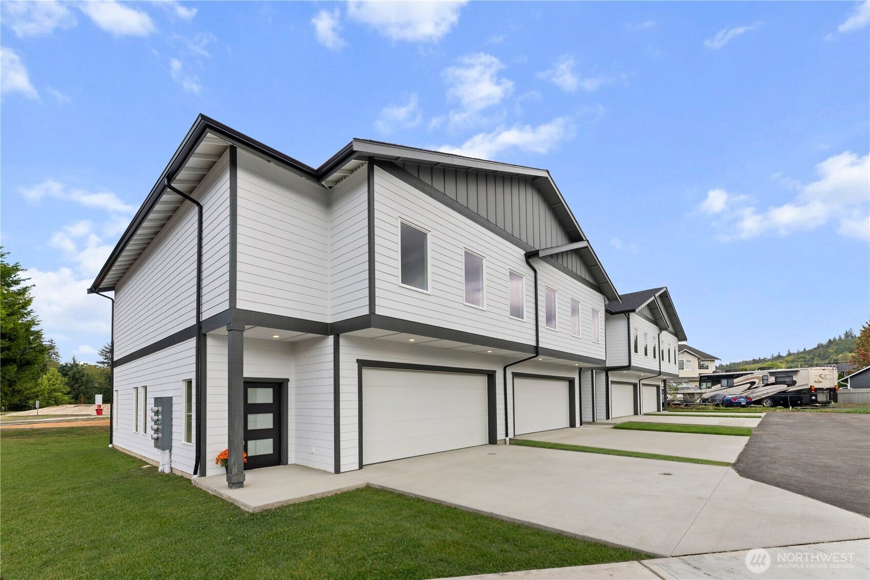7921 Jensen Farm Ln — photo