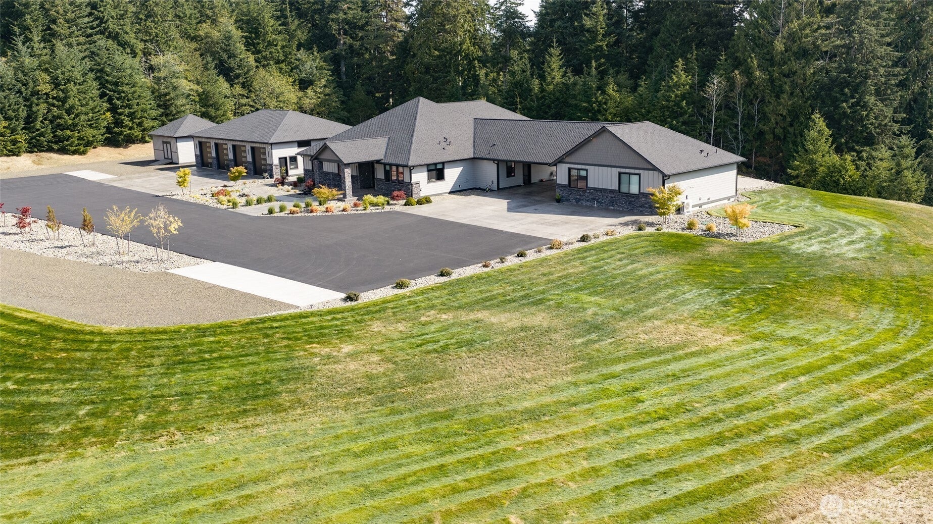 100 Kathiren Drive — photo