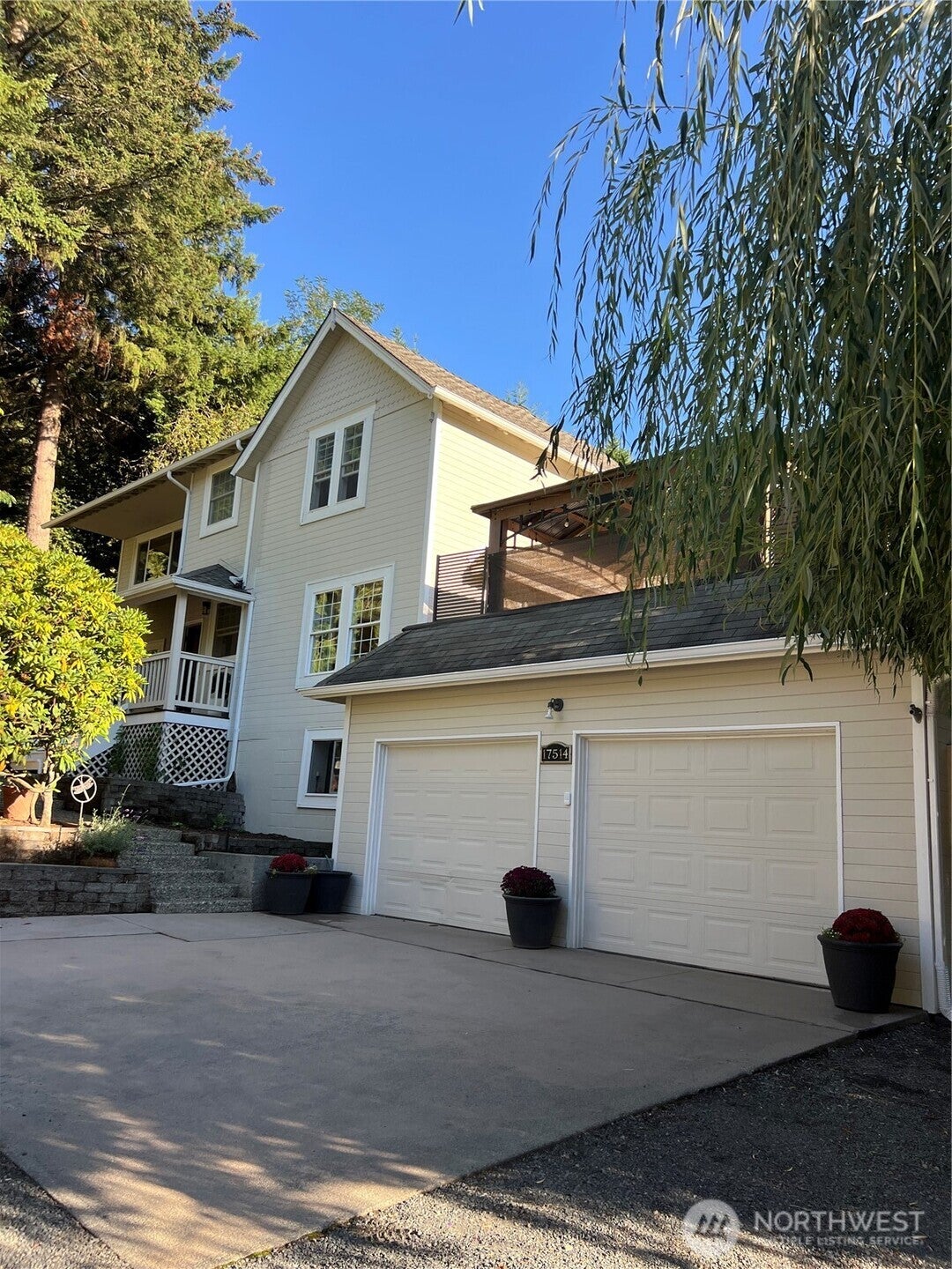 17514 W Riverside Drive — photo
