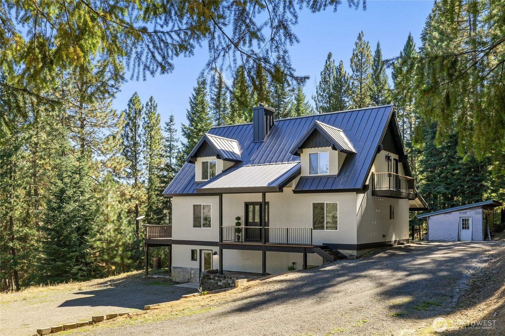 451 Wagon Wheel Road — photo