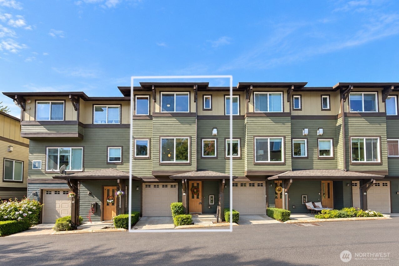 2115 201st Pl SE J2 — photo
