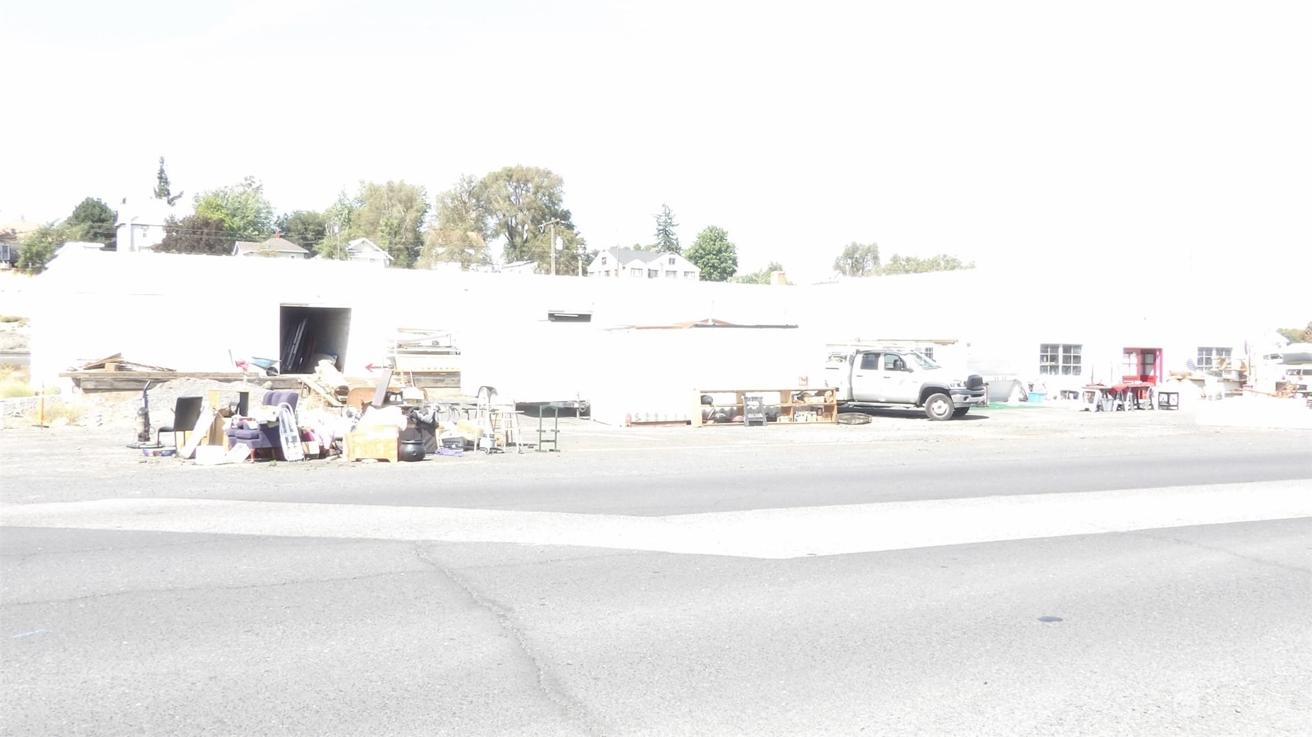 704 W 1st Avenue — photo