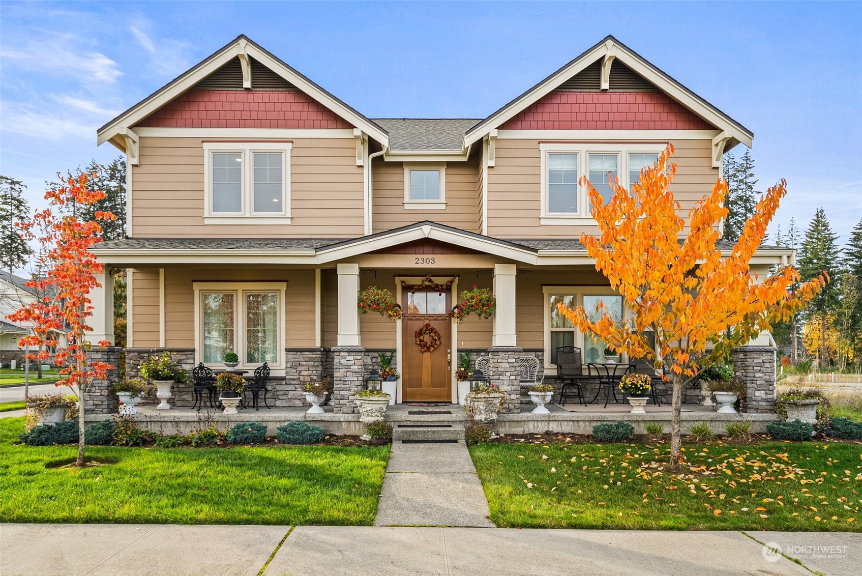 2303 Park View Street NE — photo