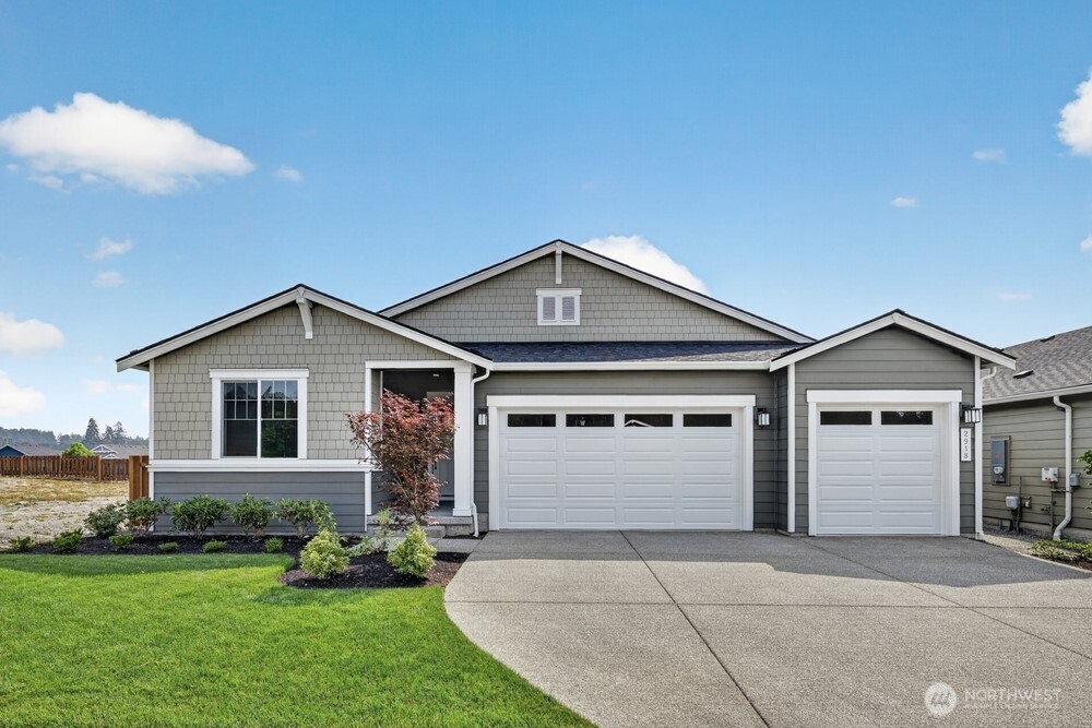 2918 Balsamroot Drive SE — photo