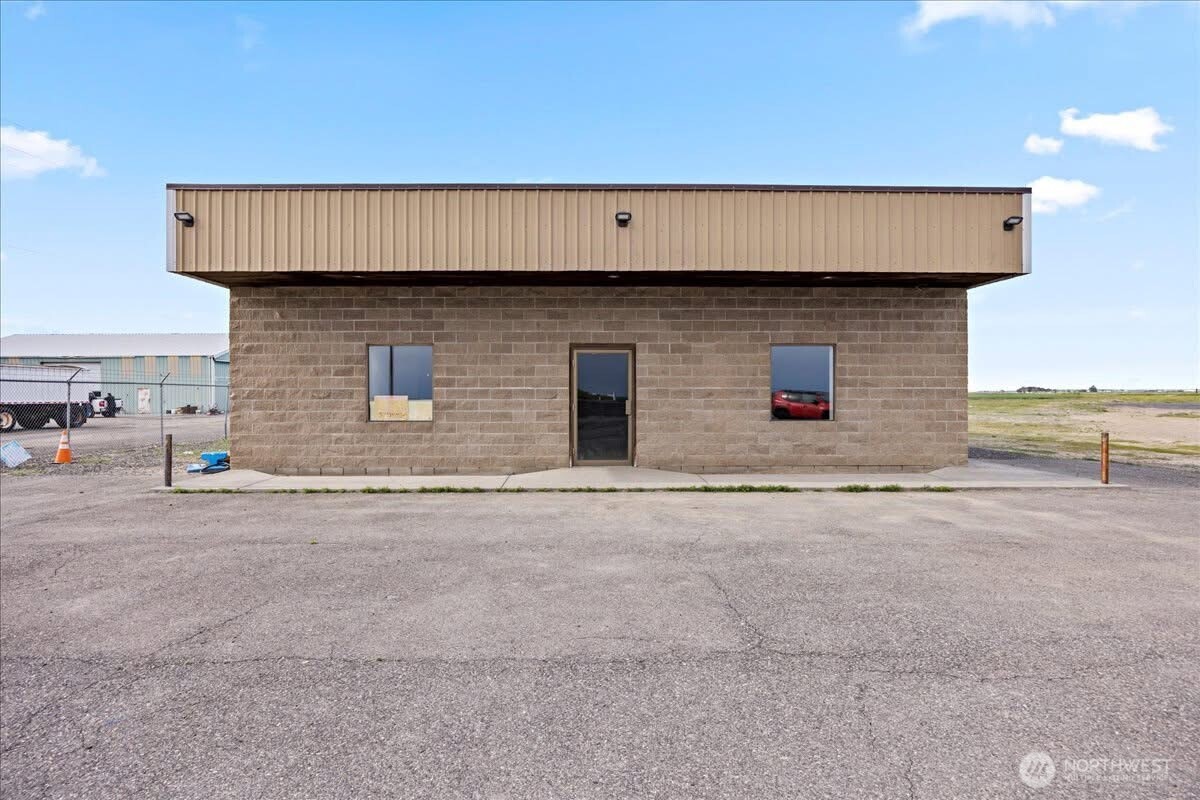 3103 E Main Street — photo