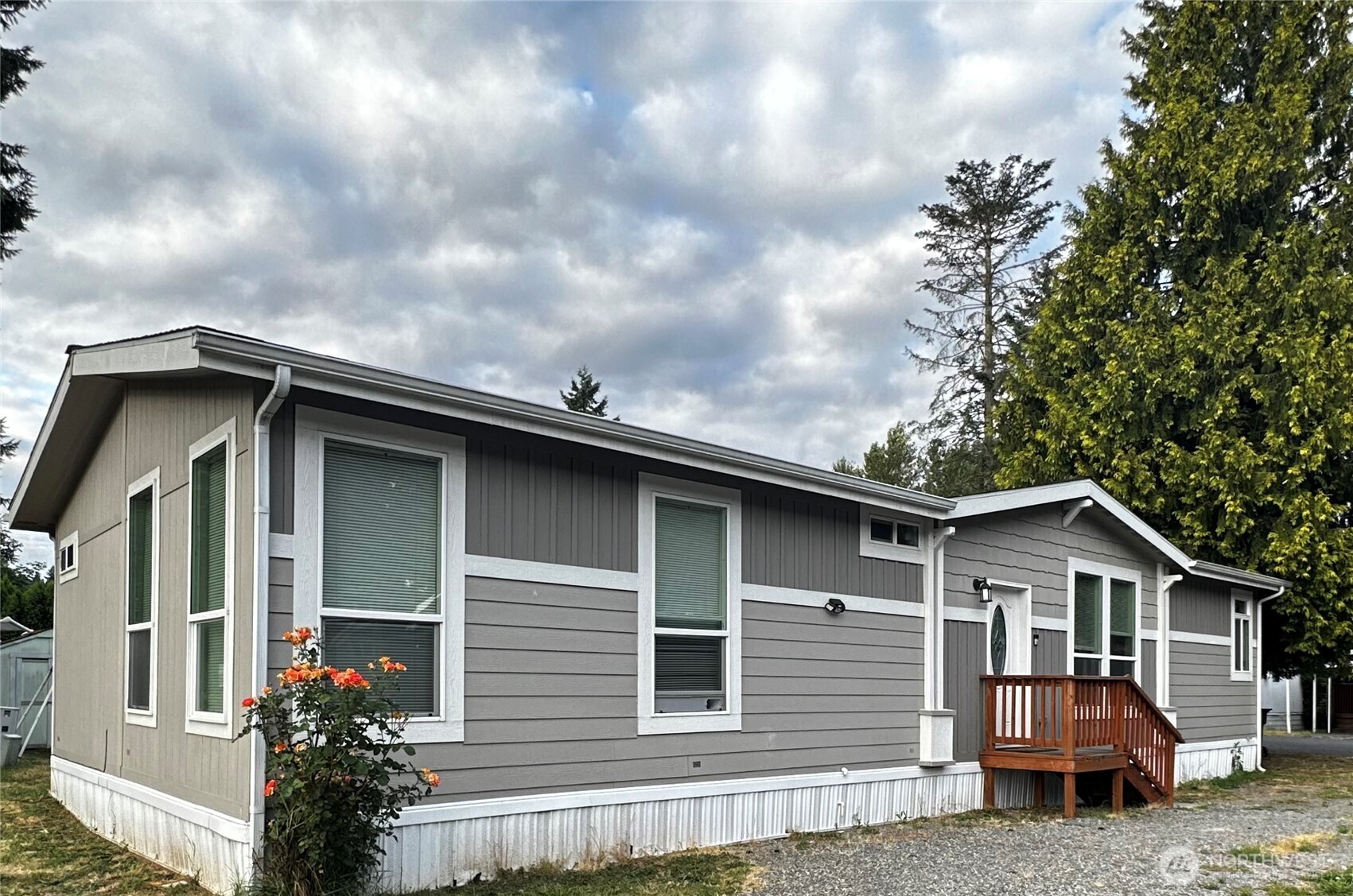 1720 Maple Lane #33 — photo