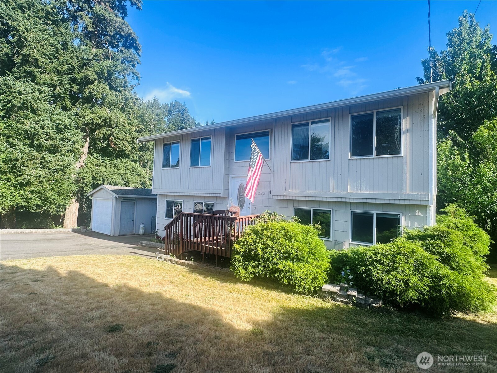 10223 Sitkum Drive SE — photo