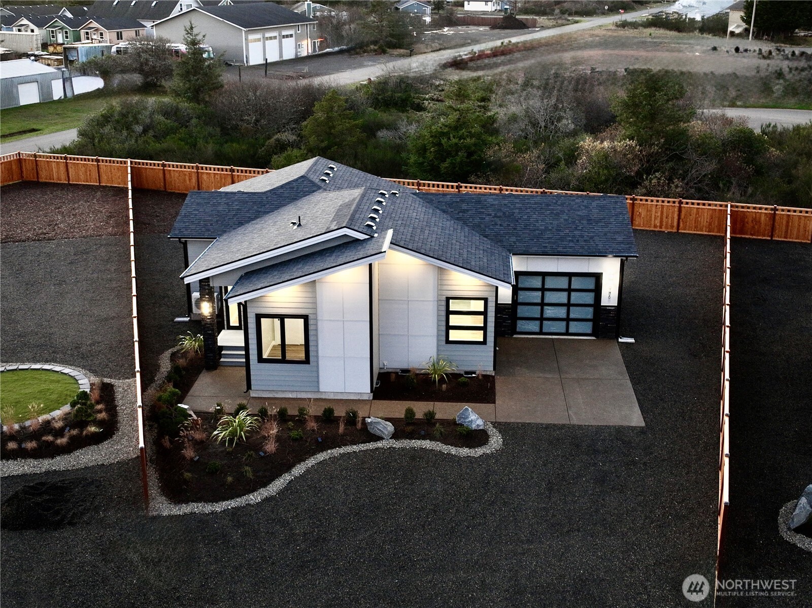 996 Alida Court SE — photo