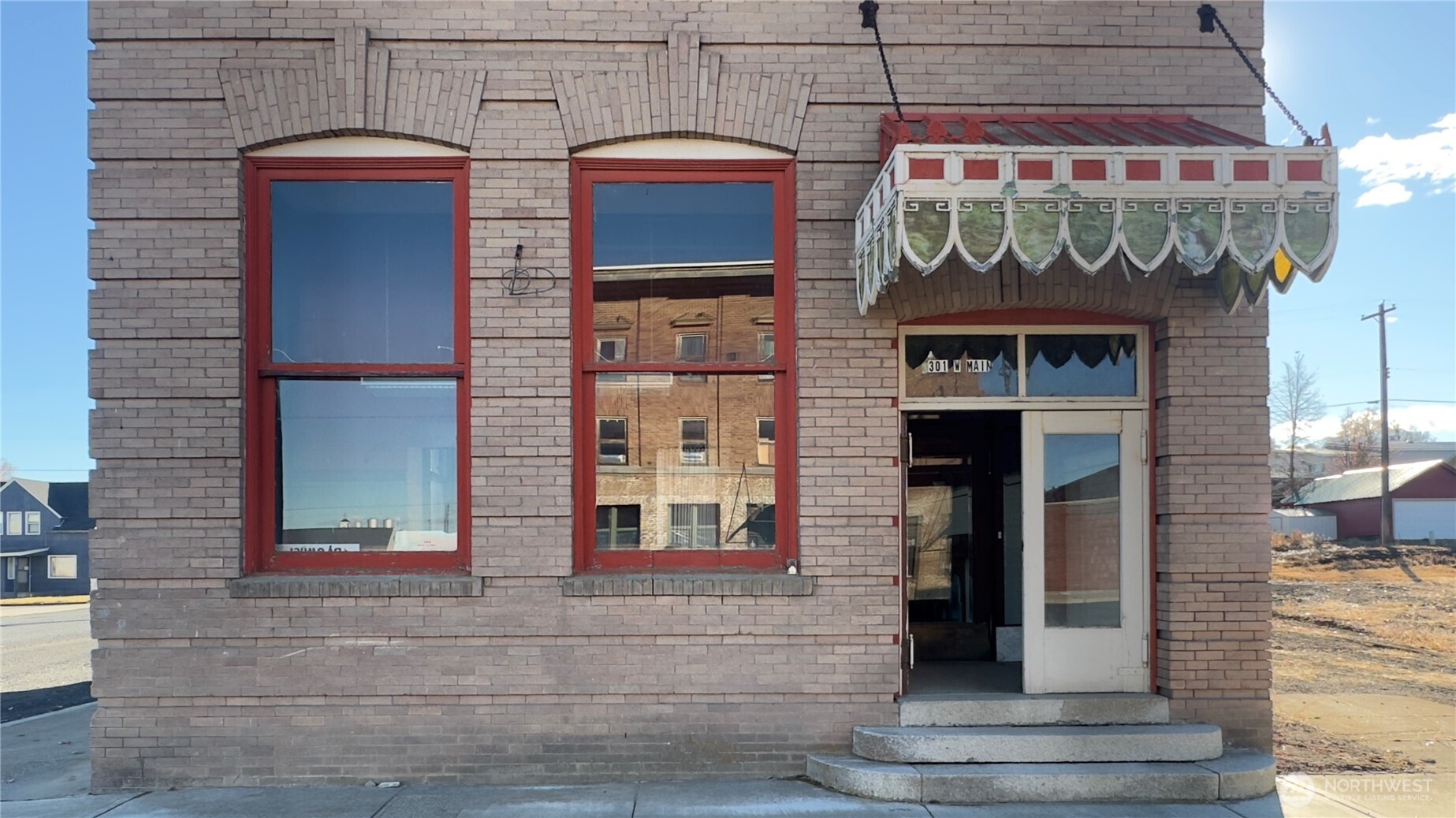 301 W Main Street — photo