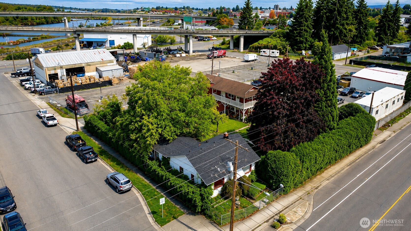 3520 Everett Avenue — photo